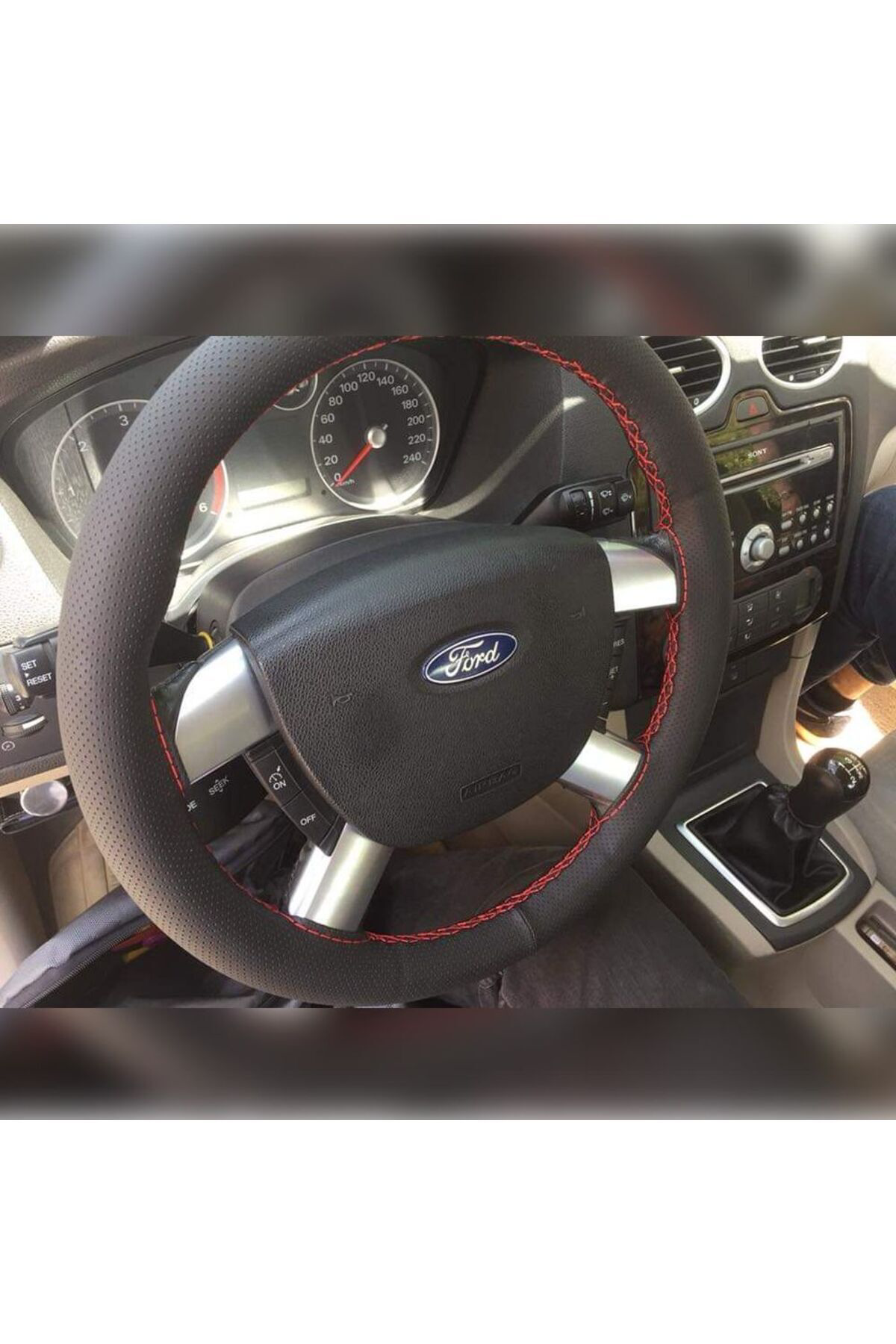Dikişli Deri Direksiyon Kılıfı Noktalı Deri Kırmızı Dikişli Ford 