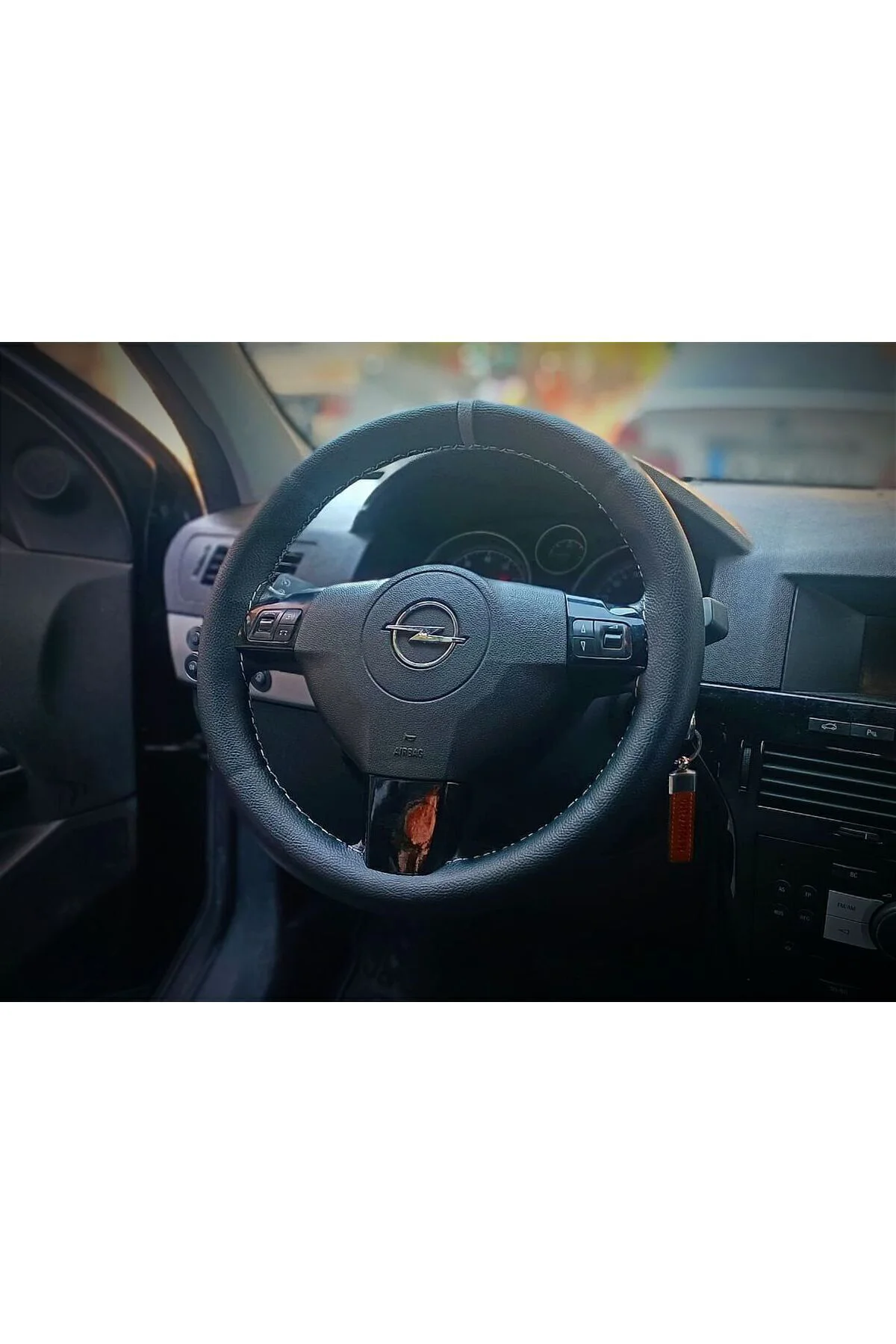 Dikişli Deri Direksiyon Kılıfı Damarlı Siyah Deri Gri Yüzük Gri Dikiş Opel Astra İçin