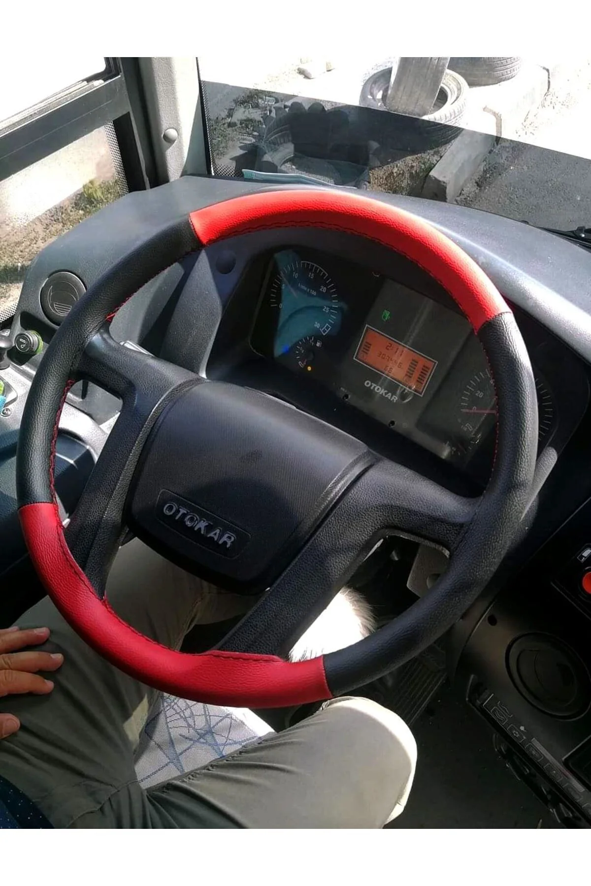 Dikişli Deri Direksiyon Kılıfı Siyah/kırmızı Siyah Dikişli Otokar Otobüs İçin