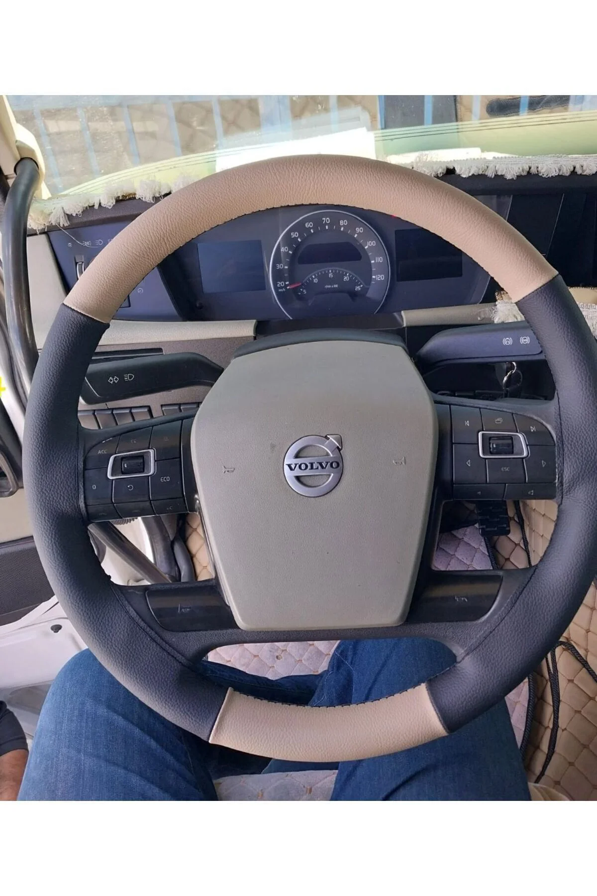Dikişli Deri Direksiyon Kılıfı Siyah/bej Deri Siyah Dikişli Volvo Tır Kamyon İçin Fiyatı, Yorumları ve Özellikleri