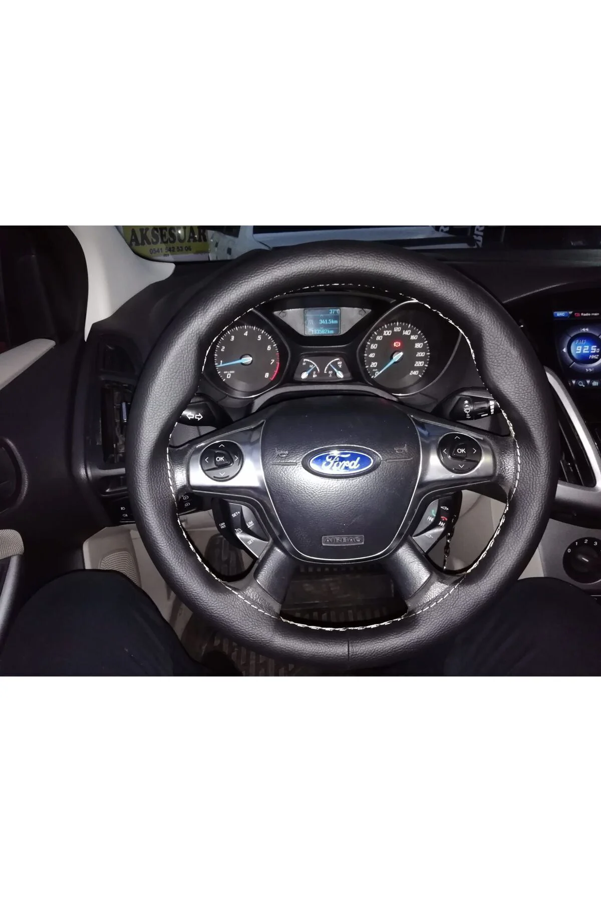 Dikişli Deri Direksiyon Kılıfı Siyah Damarlı Deri Gri Dikiş Ford 