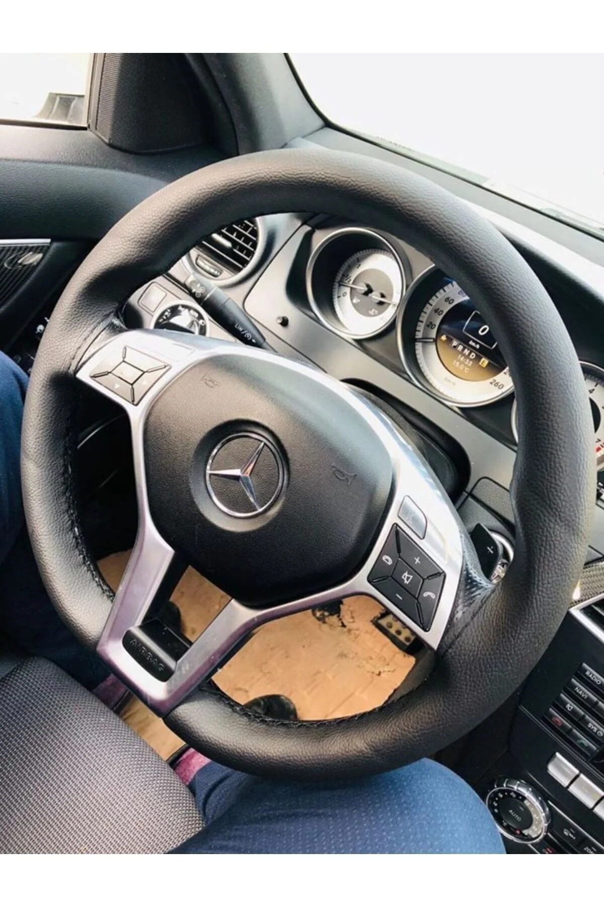 Dikişli Deri Direksiyon Kılıfı Damarlı Siyah Deri Siyah Dikişli C Kasa Mercedes İçin