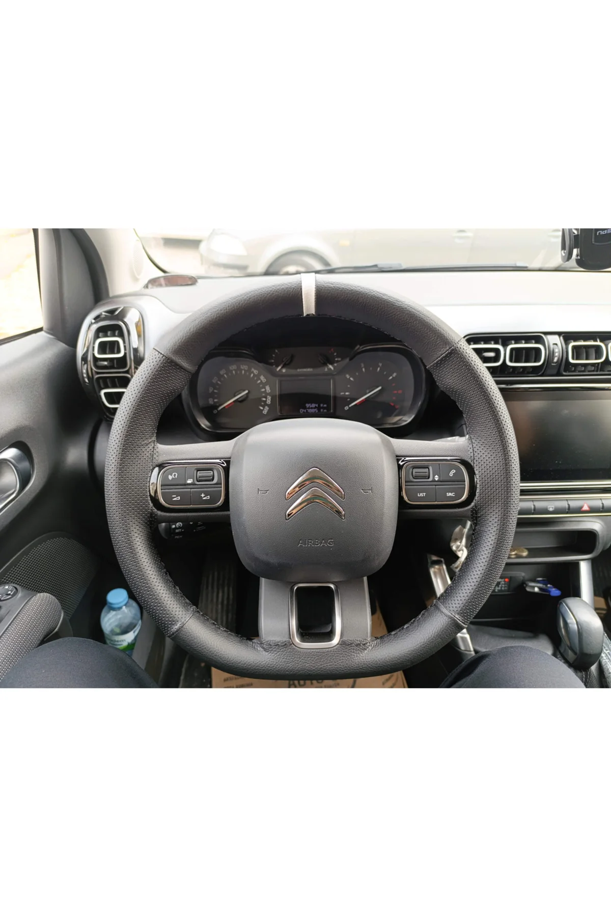 Dikişli Direksiyon Kılıfı Noktalı/siyah Deri Beyaz Yüzük Siyah Dikiş Citroen C3 Aircross Için