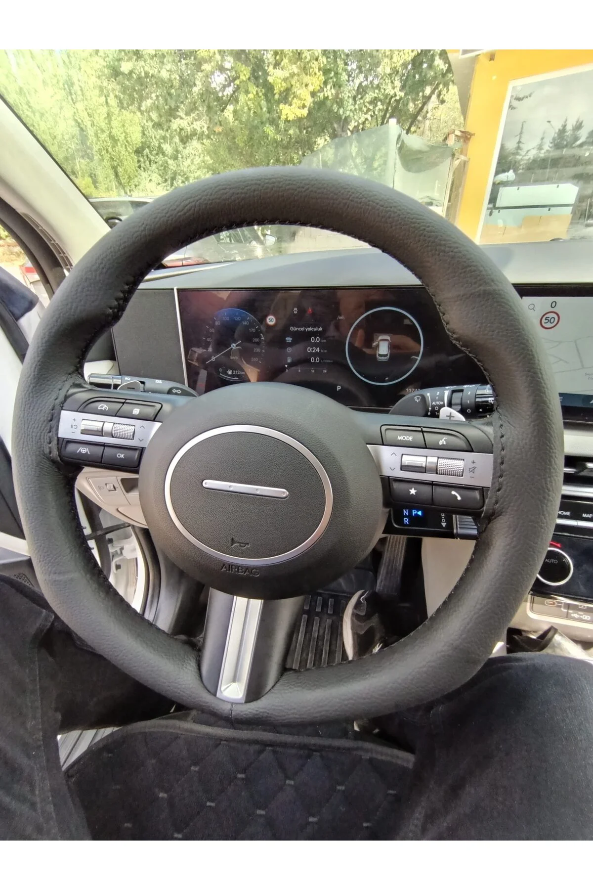 DİKİŞLİ DİREKSİYON KILIFI SİYAH DERİ SİYAH DİKİŞLİ HYUNDAİ TUCSON BU DİREKSİYON İÇİN