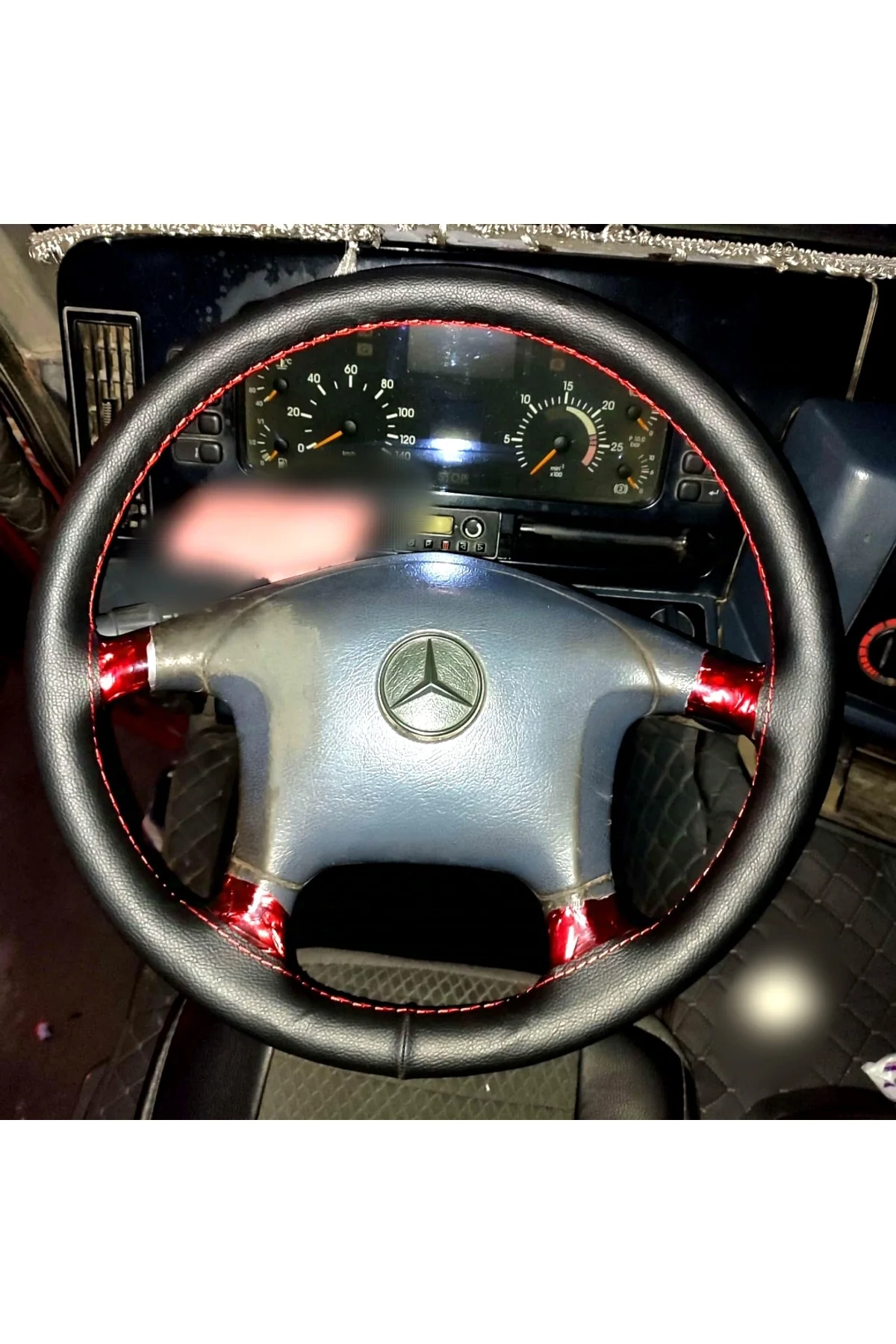 DİKİŞLİ DİREKSİYON KILIFI SİYAH DERİ KIRMIZI DİKİŞLİ MERCEDES TIR KAMYON İÇİN