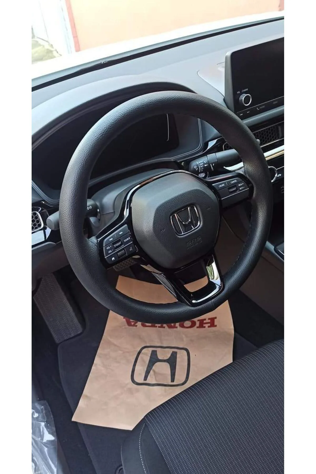 Dikişli Direksiyon Kılıfı Damarlı Siyah Deri Siyah Dikişli Honda 