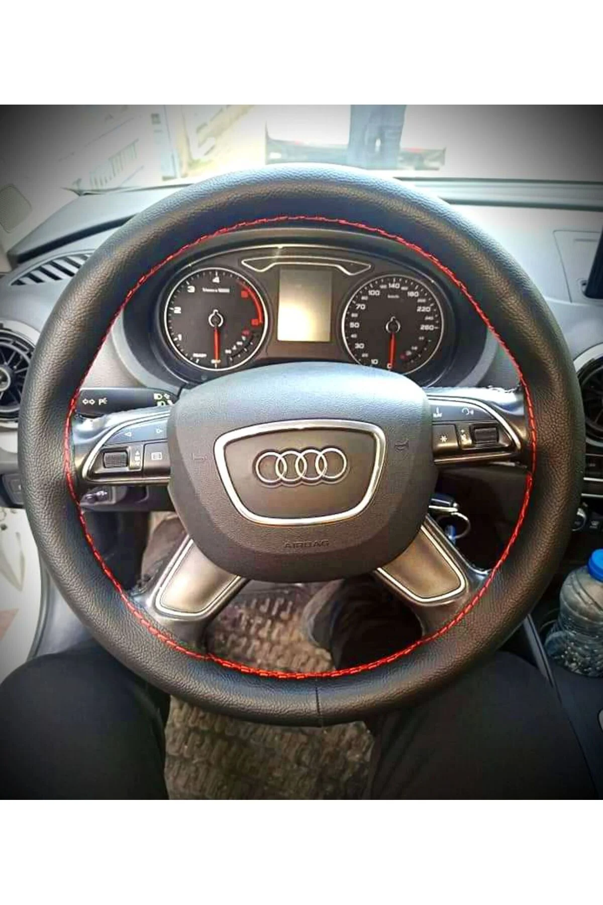 Dikişli Direksiyon Kılıfı Damarlı Deri Kırmızı Dikişli Audi A4 İçin