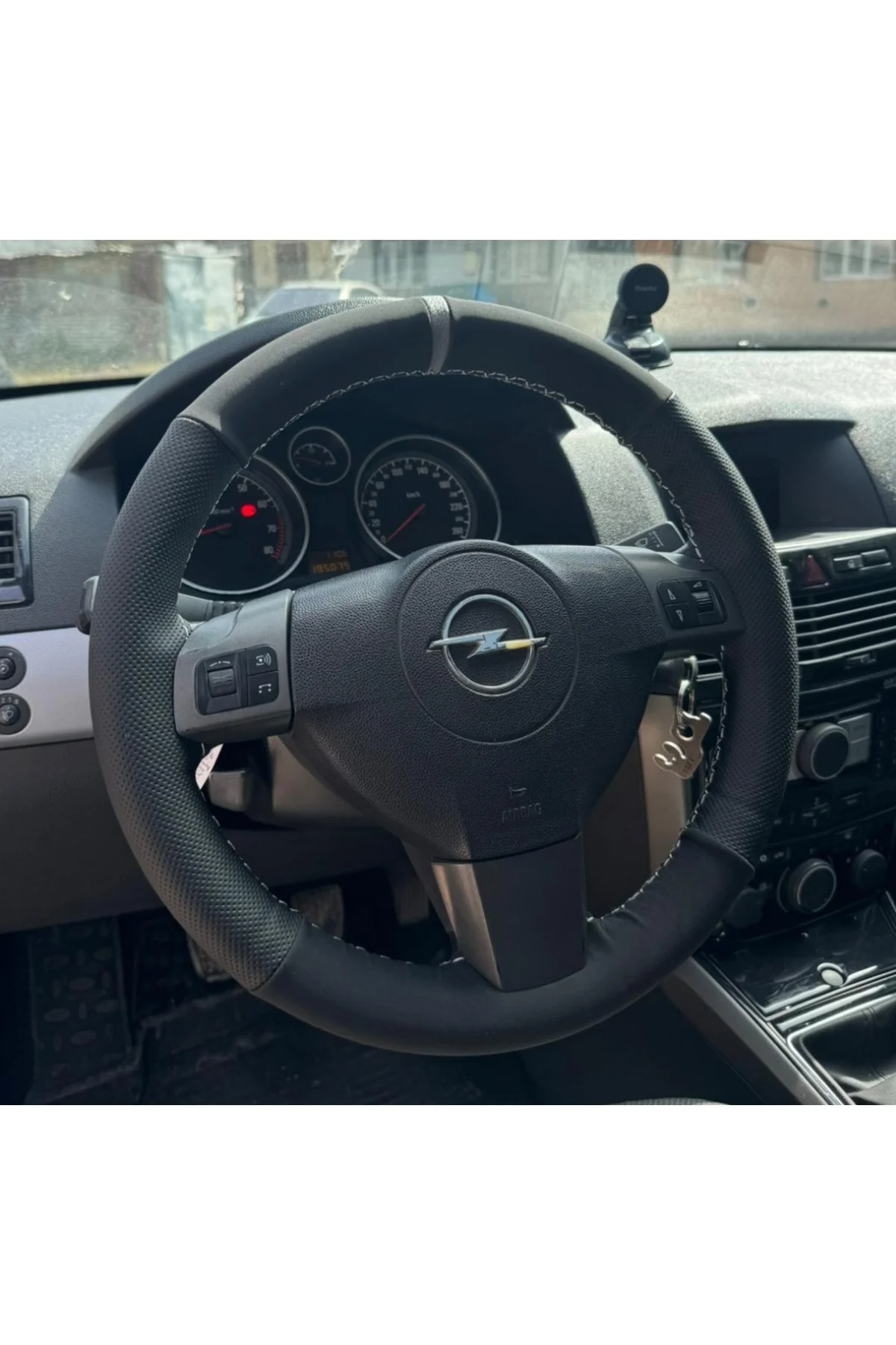 DİKİŞLİ DİREKSİYON KILIFI NUBUK NOKTALI DERİ GRİ YÜZÜK GRİ DİKİŞLİ OPEL ASTRA İÇİN