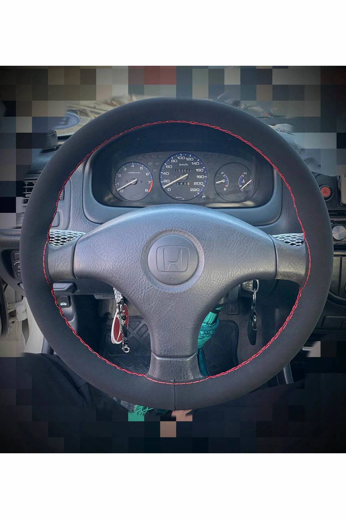 DİKİŞLİ DİREKSİYON KILIFI NUBUK DERİ KIRMIZI DİKİŞLİ HONDA CİVİC 2000 KASA İÇİN DİKİŞLİ DİREKSİYON KILIFI NUBUK DERİ KIRMIZI DİKİŞLİ HONDA CİVİC 2000 KASA İÇİN