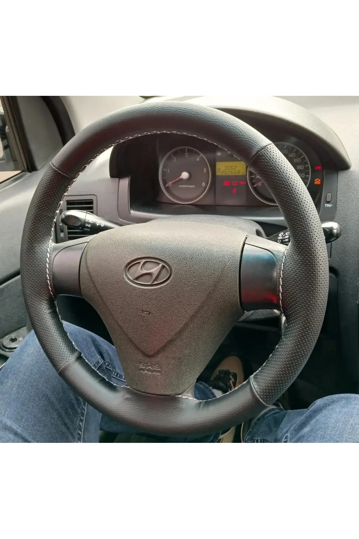 DİKİŞLİ DİREKSİYON KILIFI NOKTALI SİYAH GRİ DİKİŞLİ HYUNDAİ ACCEN