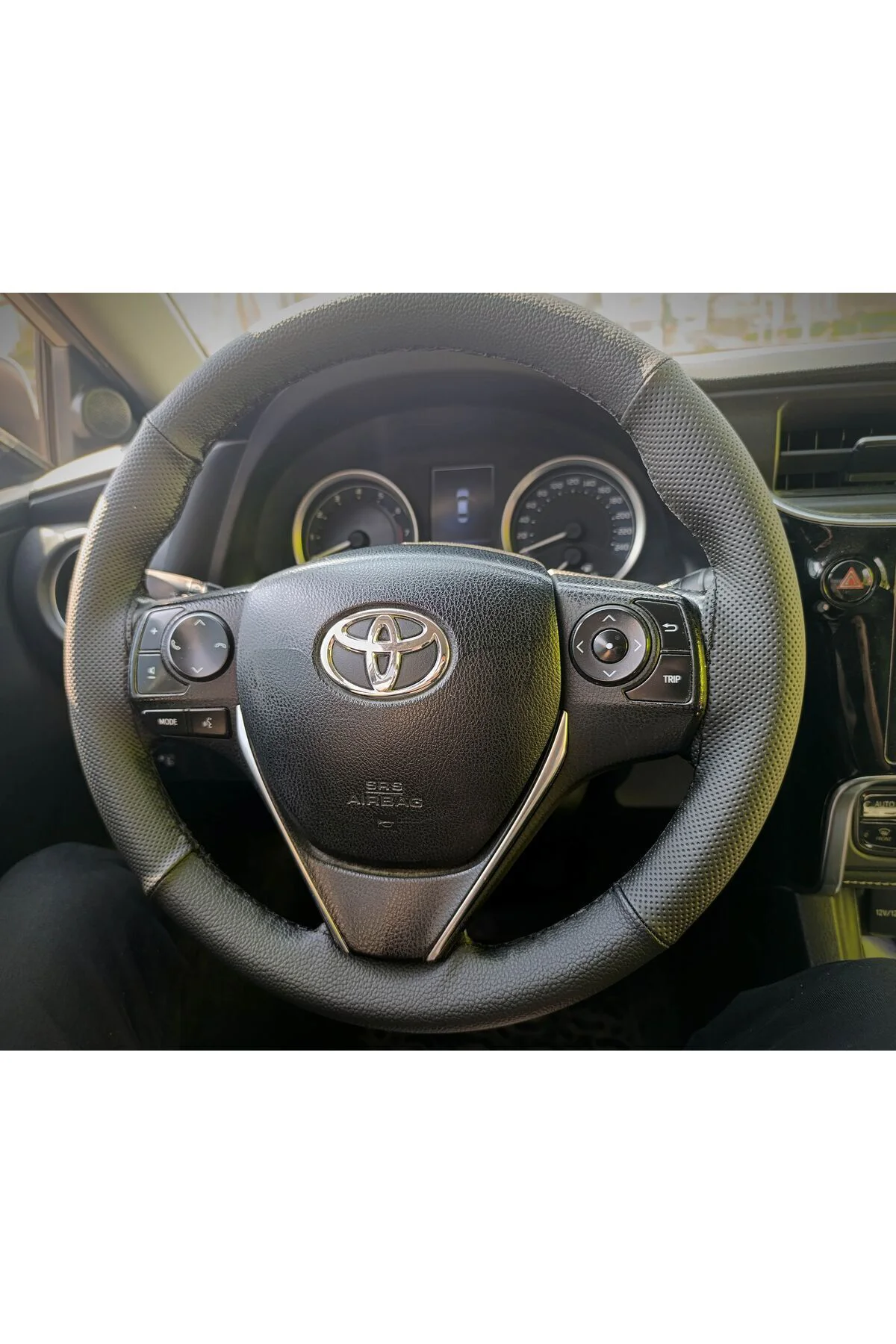 Dikişli Direksiyon Kılıfı Ithal Deri Noktalı/damarlı Siyah Dikişli Toyota Corolla İçin
