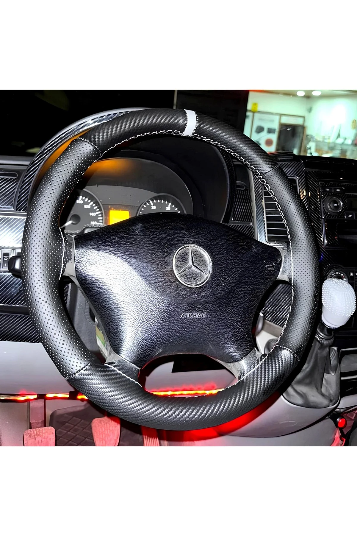 DİKİŞLİ DİREKSİYON KILIFI KARBON NOKTA DERİ GRİ YÜZÜK GRİ DİKİŞLİ MERCEDES SPRİNTER İÇİN 2014 ÖNCESİ Fiyatı, Yorumları ve Özellikleri