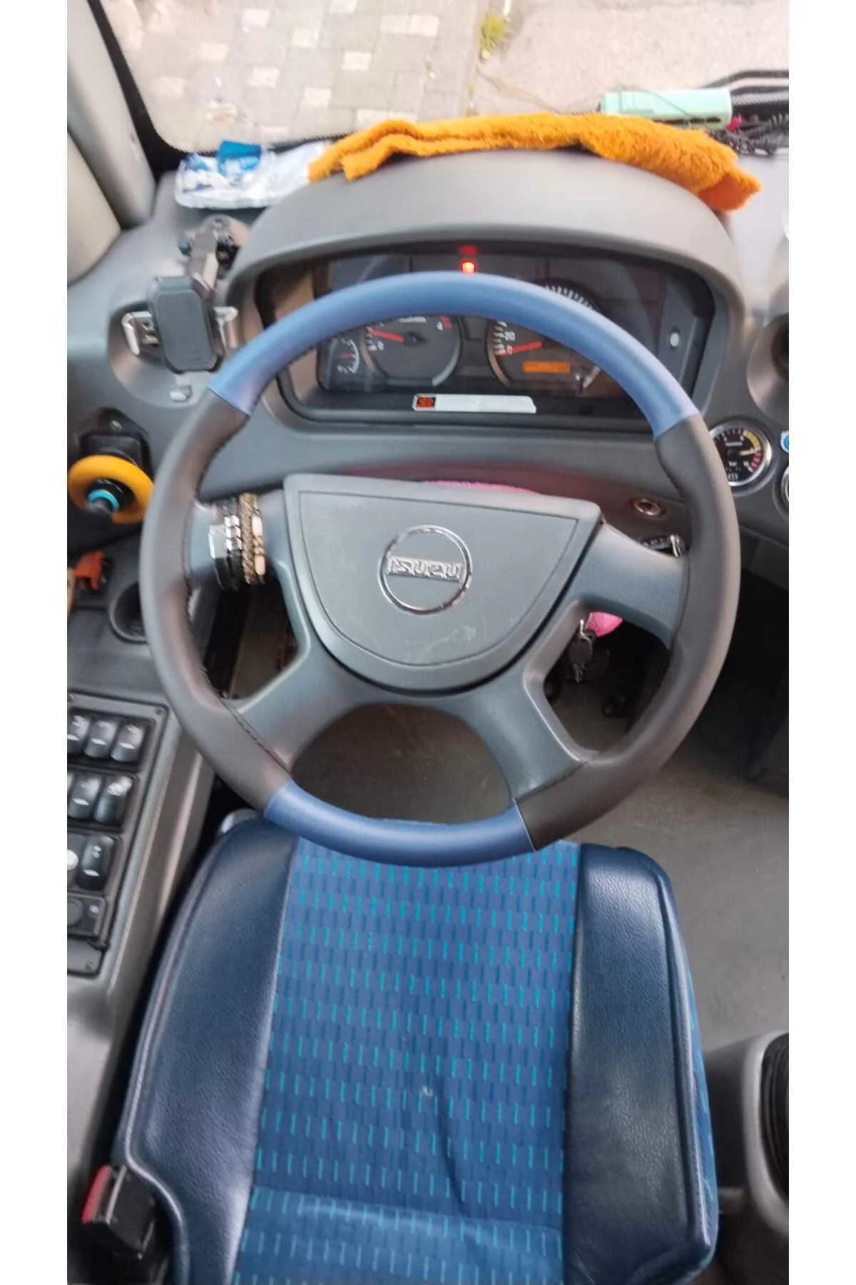Dikişli Direksiyon Kılıfı Siyah/mavi Deri Siyah Dikişli Isuzu Novo İçin Fiyatı, Yorumları ve Özellikleri