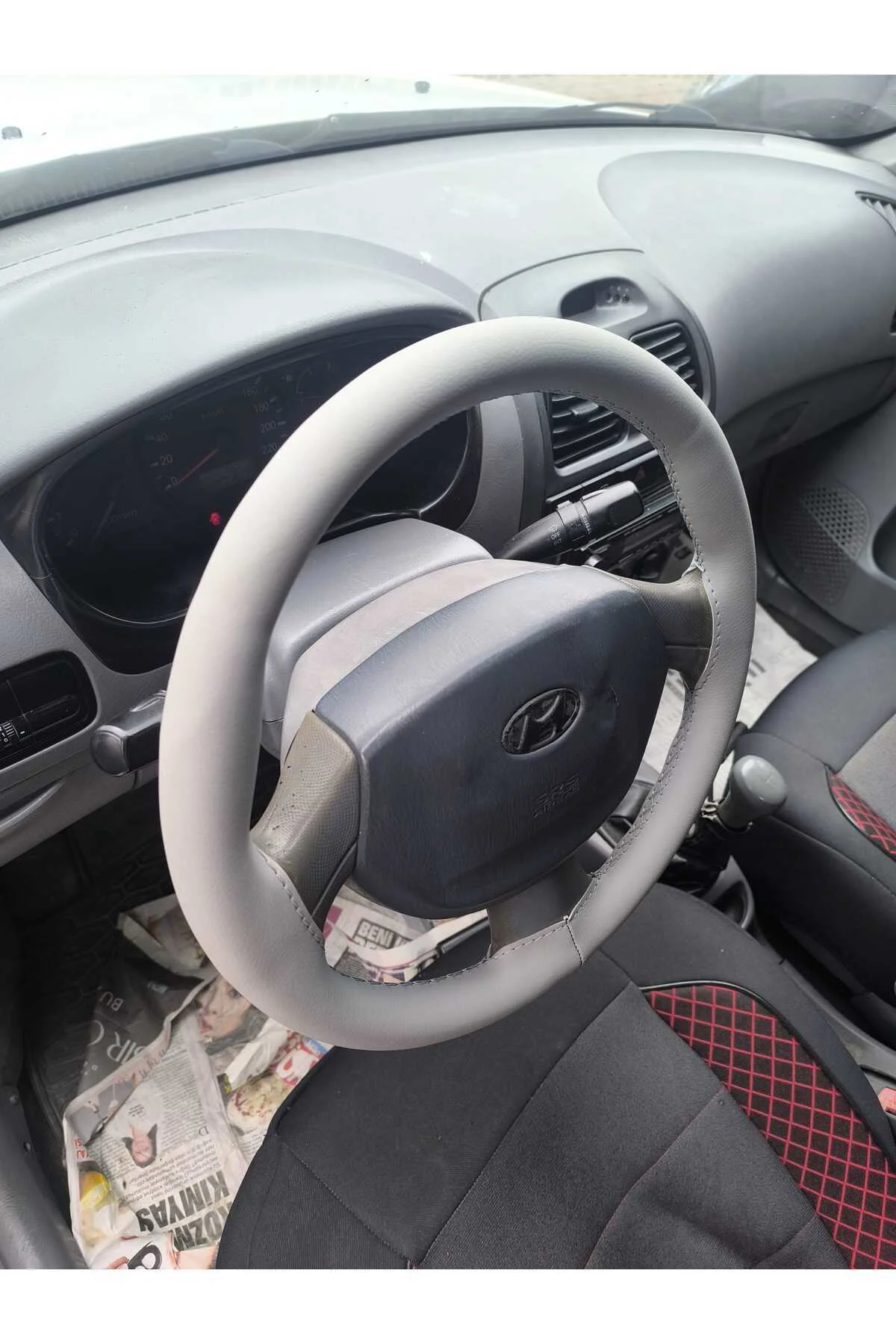 DİKİŞLİ DİREKSİYON KILIFI GRİ DERİ GRİ DİKİŞLİ HYUNDAİ ADMİRE İÇİN HIZLI KARGO