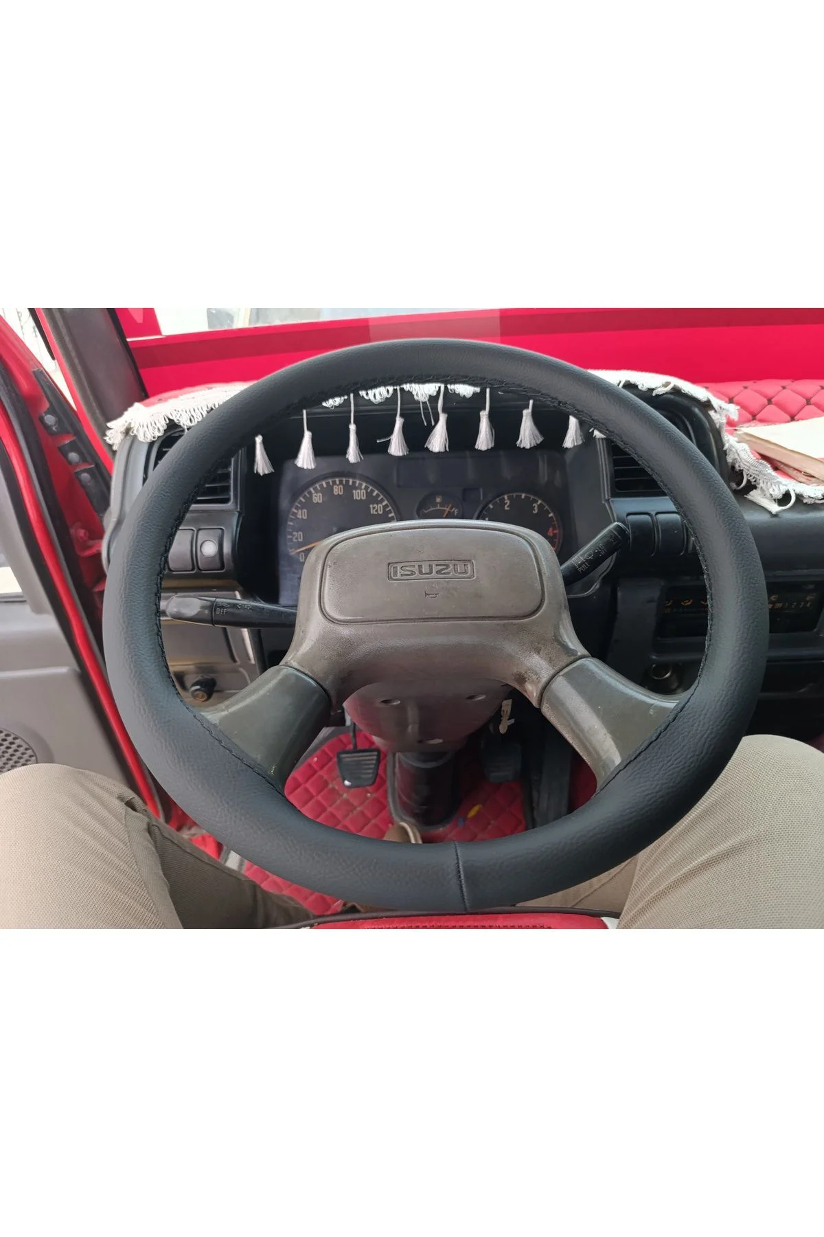 Dikişli Direksiyon Kılıfı Damarlı Siyah Deri Siyah Dikişli Isuzu 