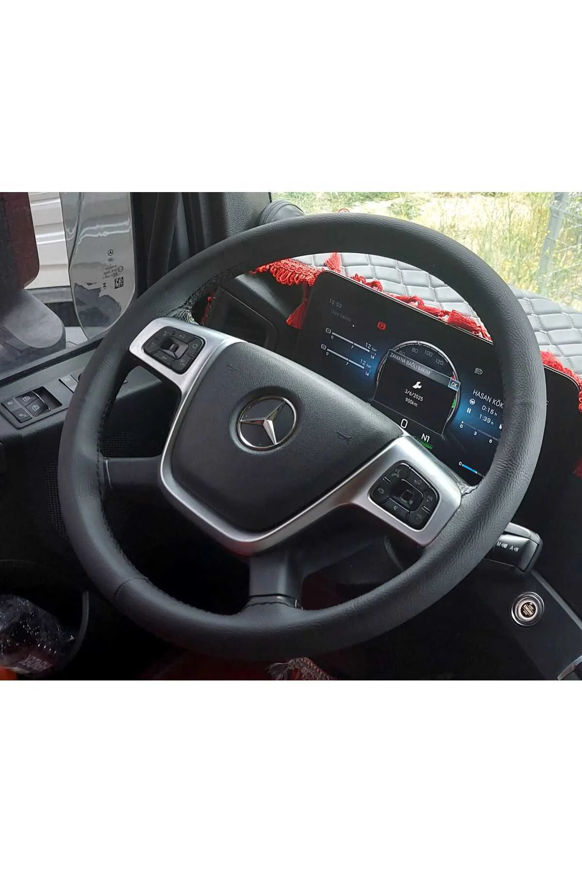 DİKİŞLİ DİREKSİYON KILIFI SİYAH DERİ/DİKİŞLİ MERCEDES ACTROS 1841