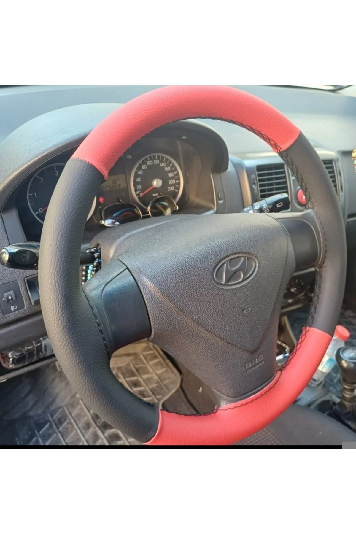 DİKİŞLİ DİREKSİYON KILIFI KIRMIZI SİYAH DERİ SİYAH DİKİŞLİ HYUNDAI GETZ - ERA İÇİN DİKİŞLİ DİREKSİYON KILIFI KIRMIZI SİYAH DERİ SİYAH DİKİŞLİ HYUNDAI GETZ - ERA İÇİN