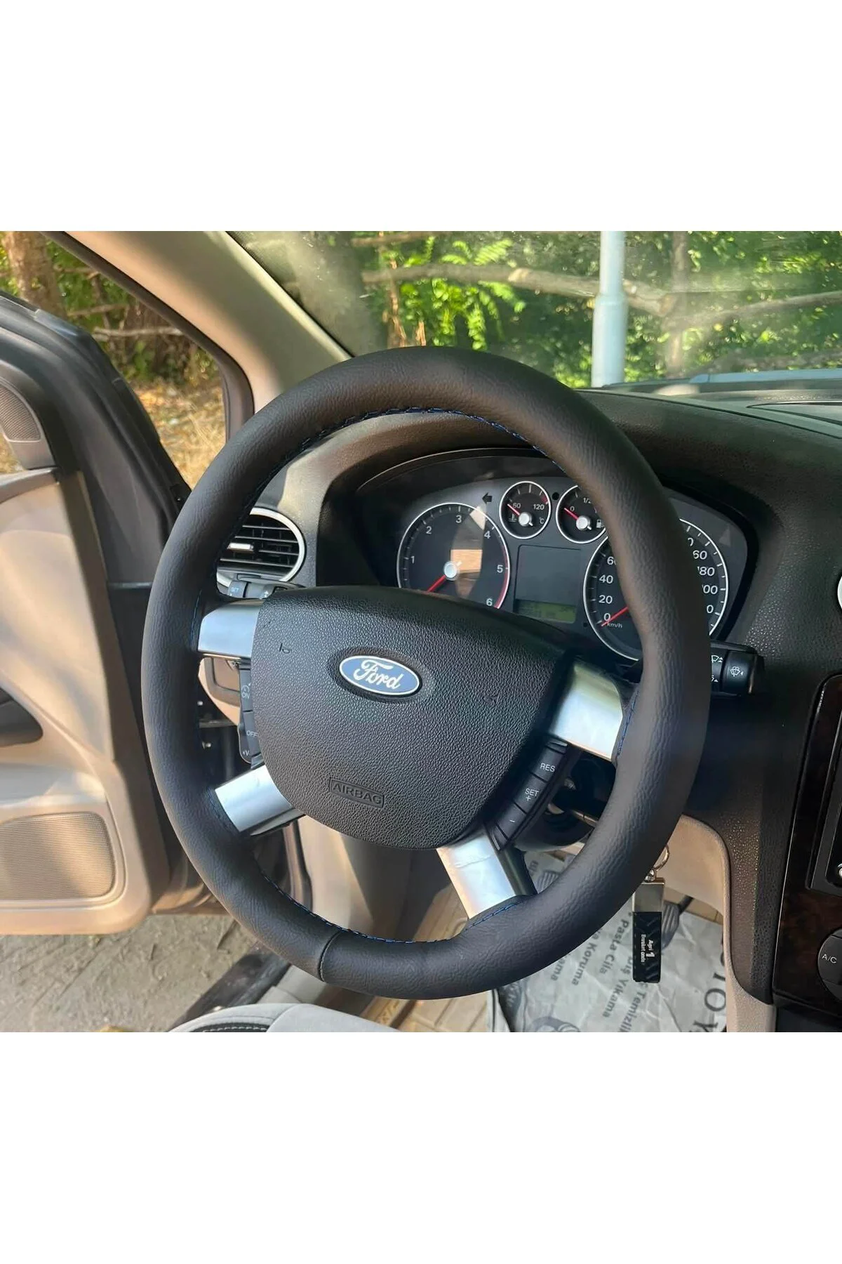 DİKİŞLİ DİREKSİYON KILIFI SİYAH DERİ MAVİ DİKİŞLİ F.ORD CONNECT İÇİN