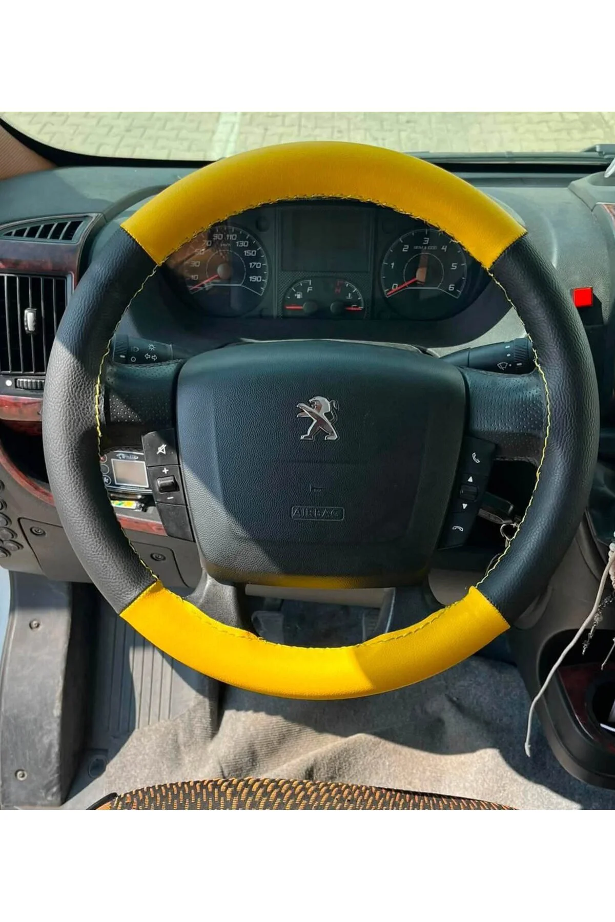 DİKİŞLİ DİREKSİYON KILIFI SARI / SİYAH DERİ SARI DİKİŞLİ PEUGEOT BOXER İÇİN Fiyatı, Yorumları ve Özellikleri
