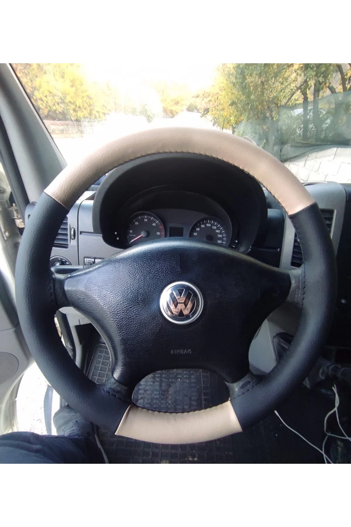DİKİŞLİ DİREKSİYON KILIFI KREM SİYAH VW CRAFTER ÇIKINTISIZ DİREKS