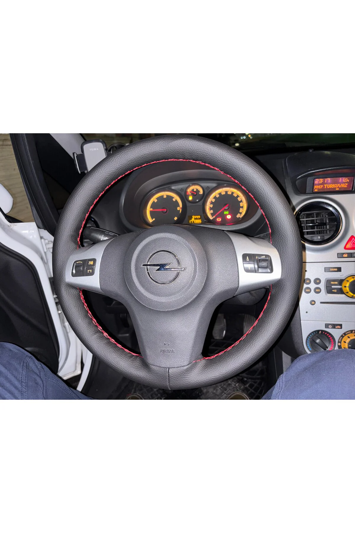 DİKİŞLİ DİREKSİYON KILIFI SİYAH DERİ KIRMIZI DİKİŞLİ OPEL CORSA BU DİREKSİYON DİKİŞLİ DİREKSİYON KILIFI SİYAH DERİ KIRMIZI DİKİŞLİ OPEL CORSA BU DİREKSİYON