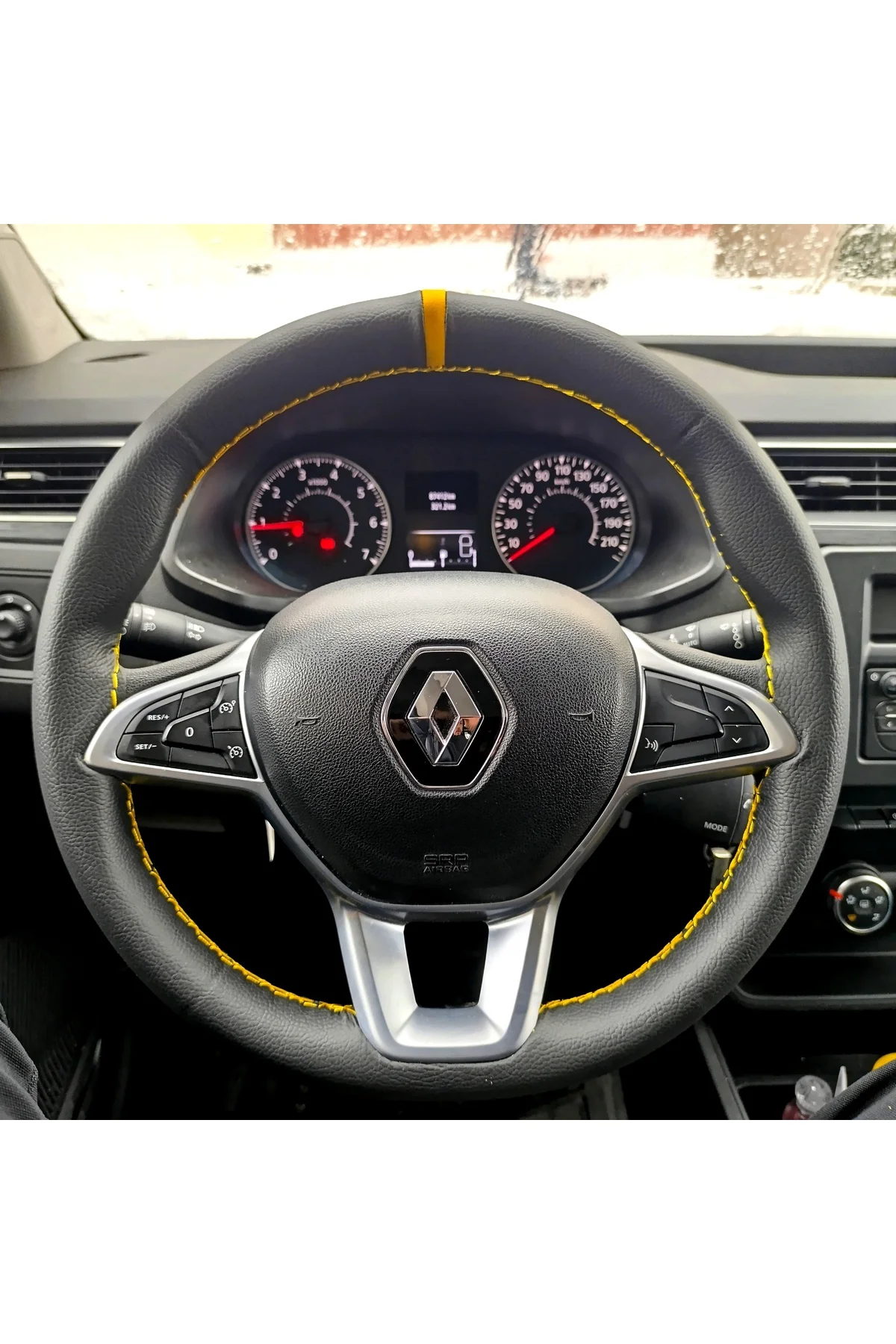 DİKİŞLİ DİREKSİYON KILIFI SİYAH DERİ SARI YÜZÜK SARI DİKİŞLİ RENAULT EXPRESS İÇİN