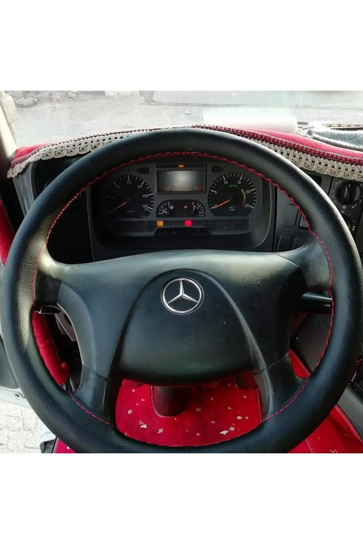 DİKİŞLİ DİREKSİYON KILIFI DAMARLI DERİ KIRMIZI DİKİŞLİ MERCEDES UYUMLU KAMYON TIR OTOBÜS DİKİŞLİ DİREKSİYON KILIFI DAMARLI DERİ KIRMIZI DİKİŞLİ MERCEDES UYUMLU KAMYON TIR OTOBÜS