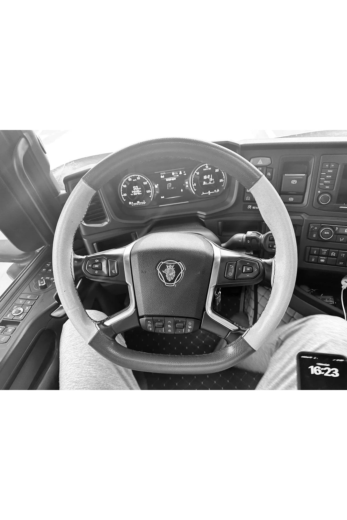 Dikişli Direksiyon Kılıfı Siyah/gri Deri Siyah Dikişli Scania Tır Kamyon İçin