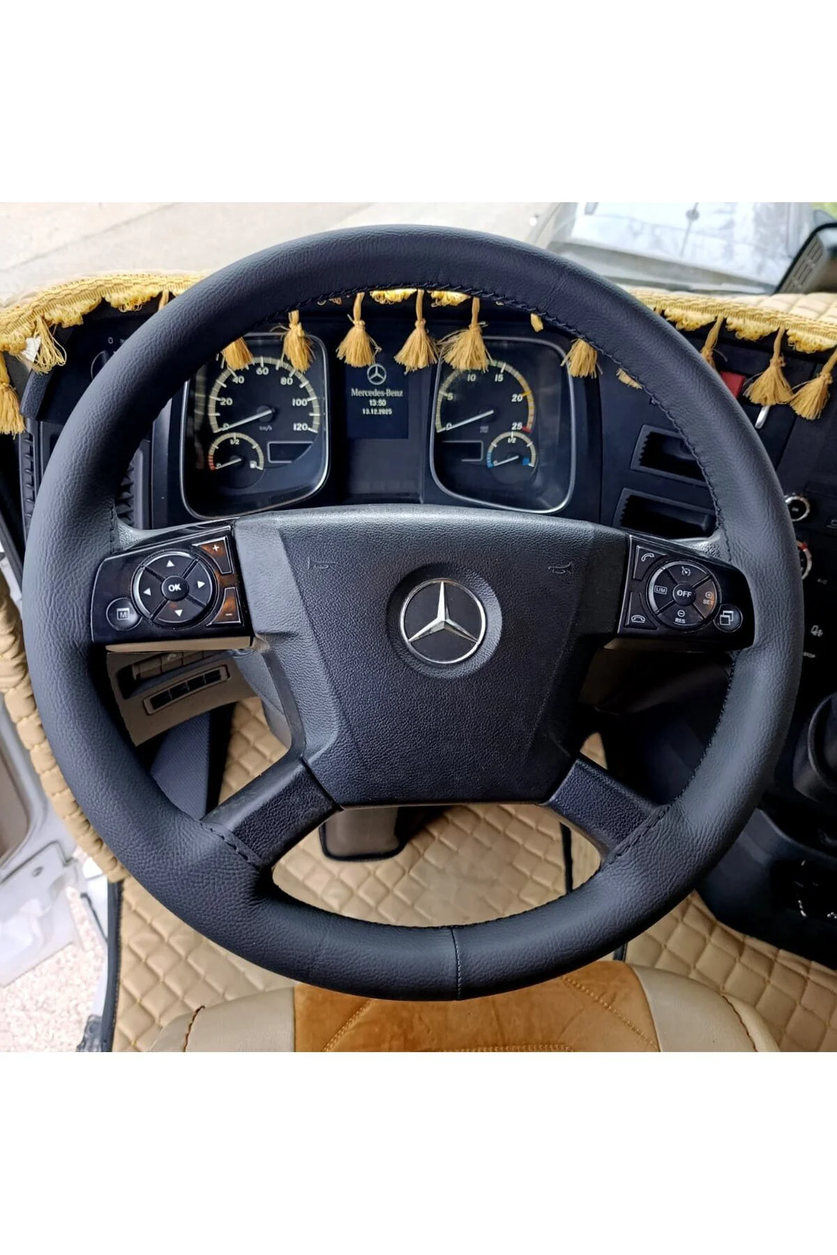 DİKİŞLİ DİREKSİYON KILIFI SİYAH DERİ SİYAH DİKİŞLİ MERCEDES ACTRO DİKİŞLİ DİREKSİYON KILIFI SİYAH DERİ SİYAH DİKİŞLİ MERCEDES ACTRO