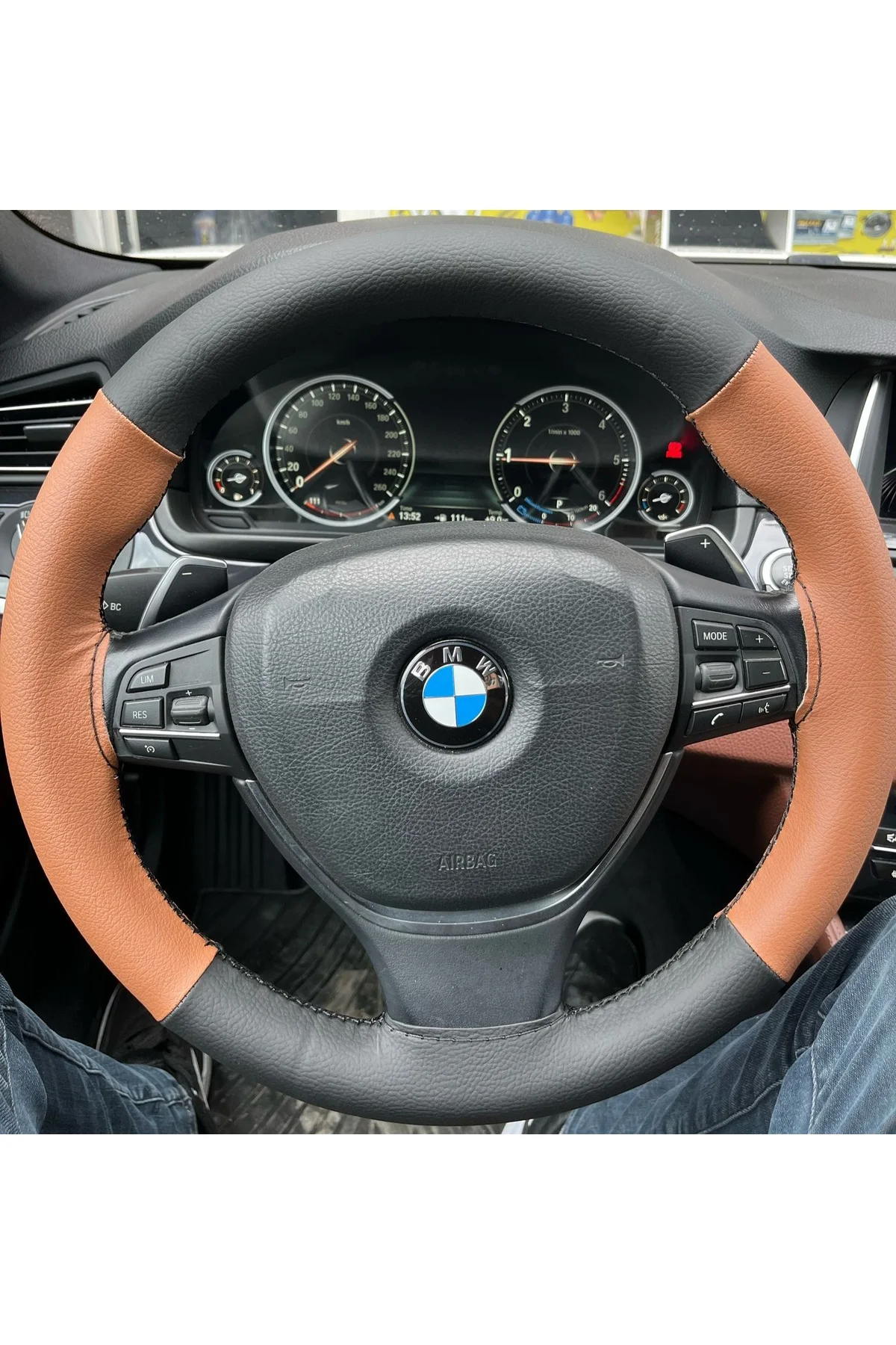 DİKİŞLİ DİREKSİYON KILIFI SİYAH DERİ TABA DERİ SİYAH DİKİŞLİ BMW 