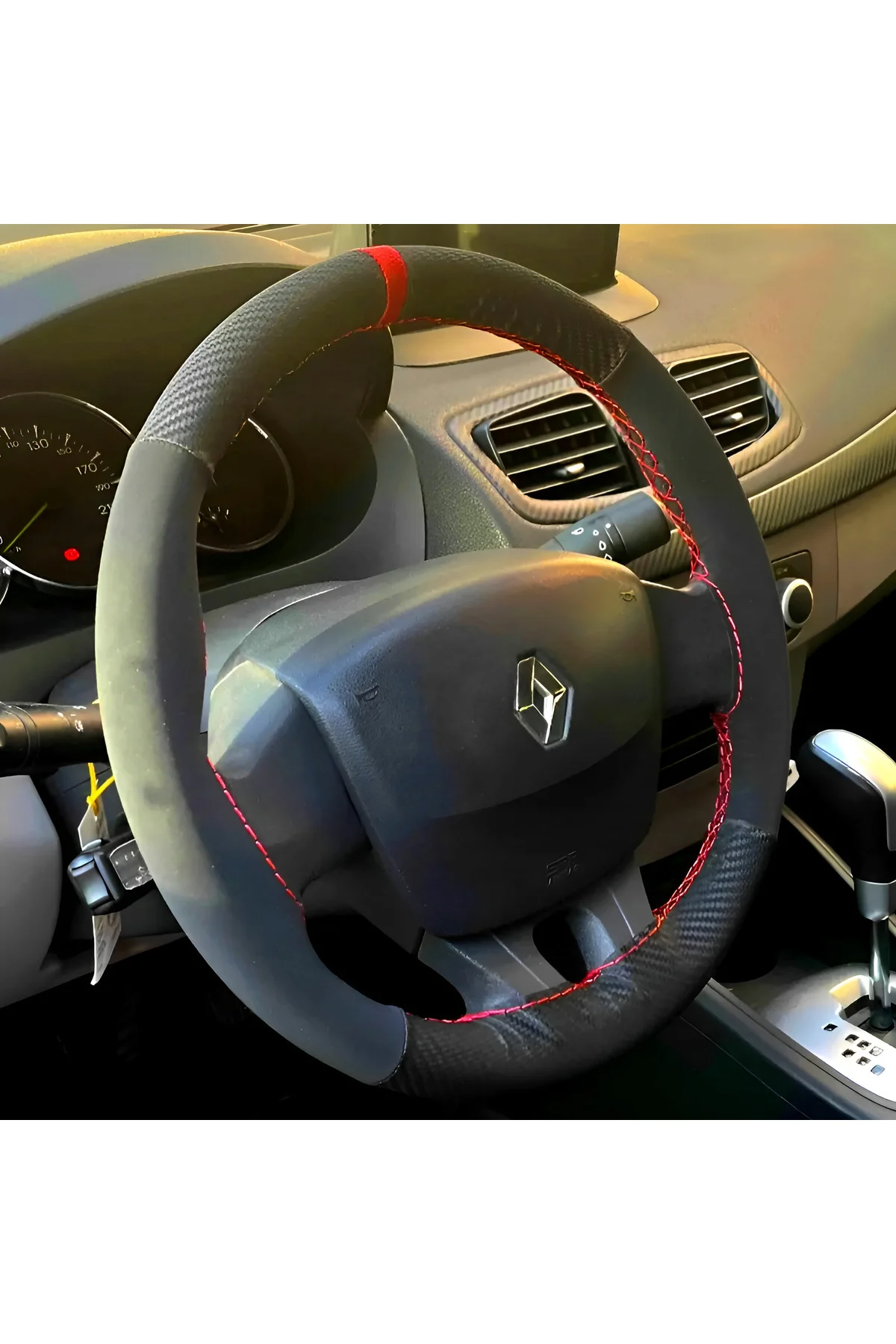 DİKİŞLİ DİREKSİYON KILIFI KARBON NUBUK DERİ KIRMIZI YÜZÜK / DİKİŞLİ RENAULT FLUENCE İÇİN DİKİŞLİ DİREKSİYON KILIFI KARBON NUBUK DERİ KIRMIZI YÜZÜK / DİKİŞLİ RENAULT FLUENCE İÇİN