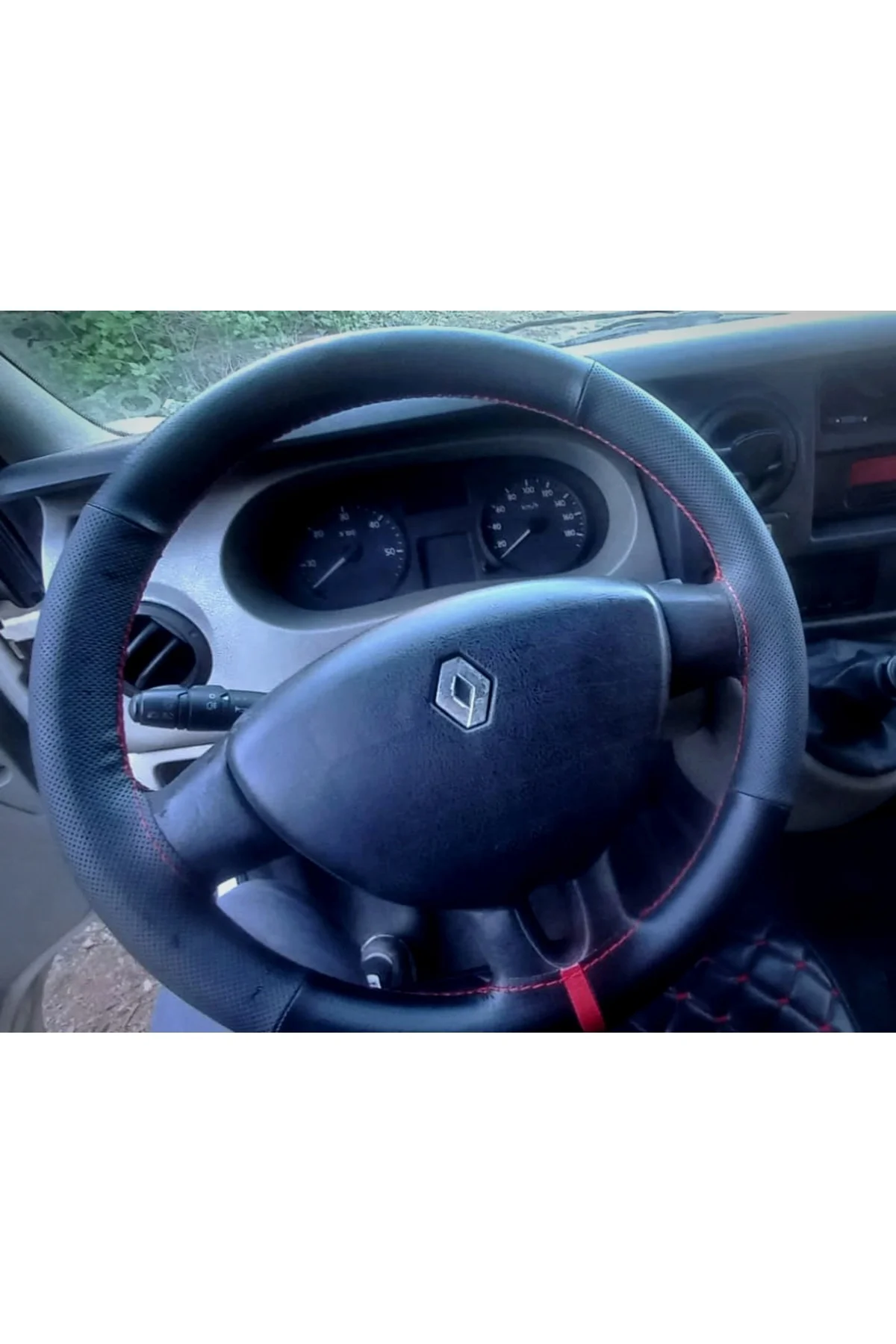 DİKİŞLİ DİREKSİYON KILIFI SİYAH DERİ NOKTALI DERİ KIRMIZI YÜZÜK / DİKİŞLİ RENAULT MASTER İÇİN DİKİŞLİ DİREKSİYON KILIFI SİYAH DERİ NOKTALI DERİ KIRMIZI YÜZÜK / DİKİŞLİ RENAULT MASTER İÇİN