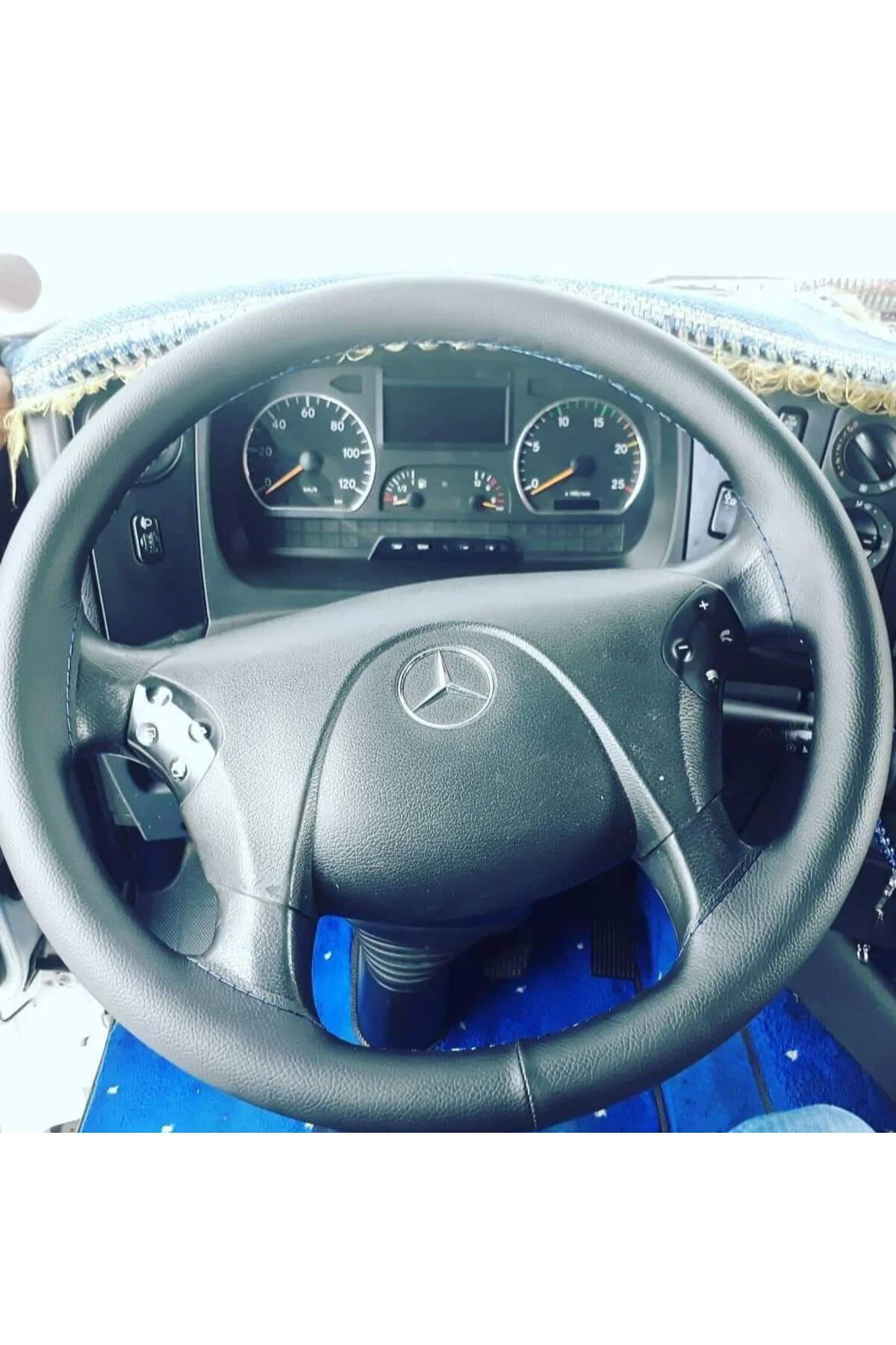 Dikişli Direksiyon Kılıfı Damarlı Siyah Deri Mavi Dikişli Mercedes Tır Kamyon İçin
