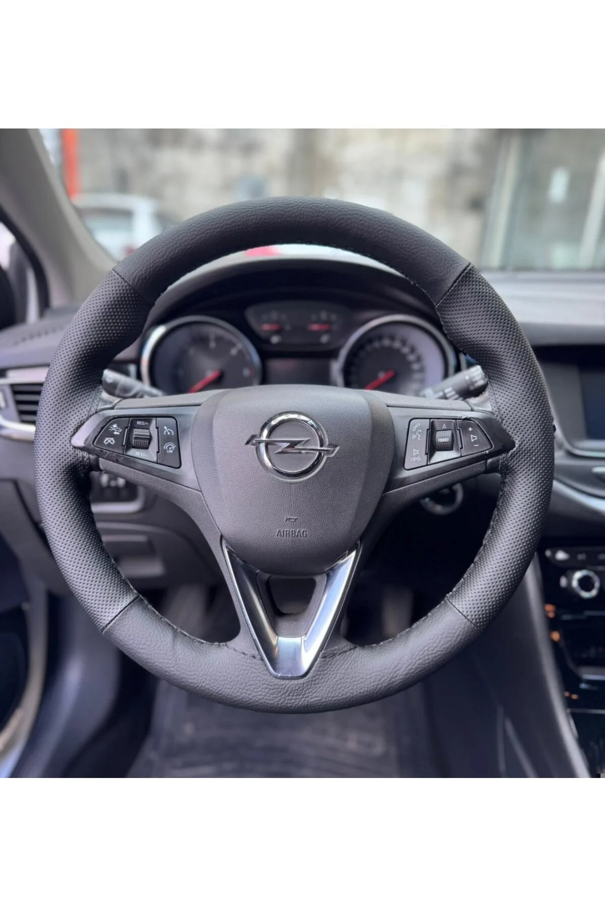 DİKİŞLİ DİREKSİYON KILIFI SİYAH DERİ NOKTALI DERİ SİYAH DİKİŞLİ OPEL MOKKA ASTRA FOTODAKİ İÇİN DİKİŞLİ DİREKSİYON KILIFI SİYAH DERİ NOKTALI DERİ SİYAH DİKİŞLİ OPEL MOKKA ASTRA FOTODAKİ İÇİN