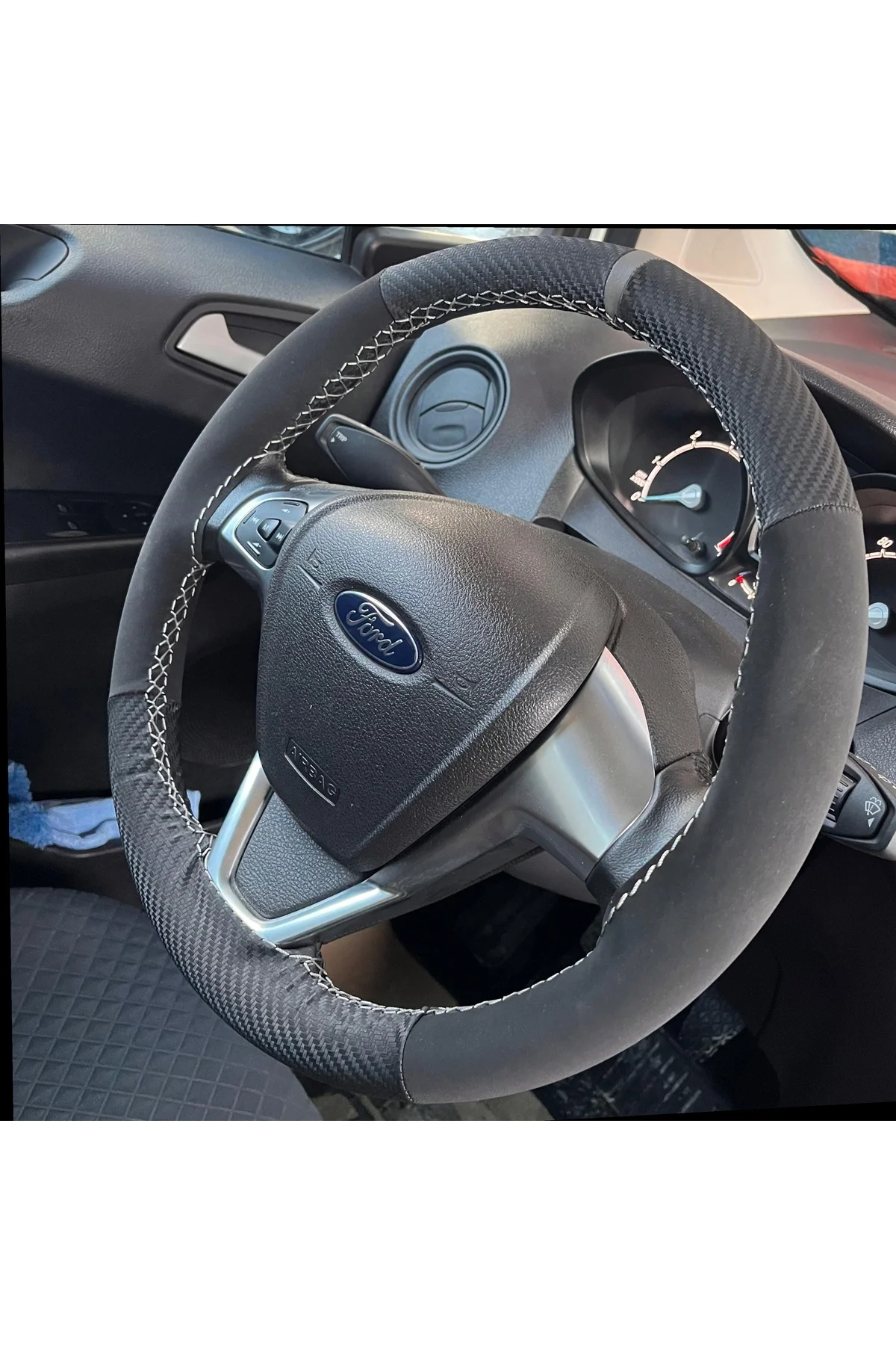 DİKİŞLİ DİREKSİYON KILIFI KARBON NUBUK DERİ GRİ YÜZÜK GRİ DİKİŞ FORD CURRİER İÇİN
