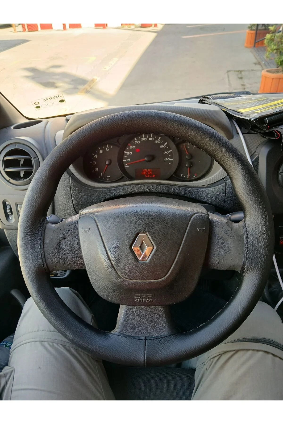 Dikişli Direksiyon Kılıfı Damarlı Deri Siyah Dikişli Renault Master İçin