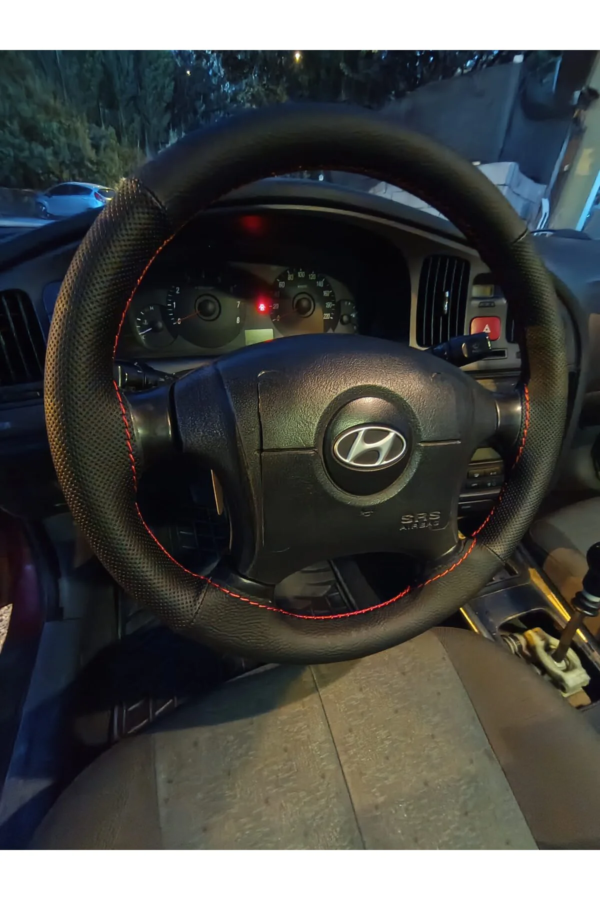 DİKİŞLİ DİREKSİYON KILIFI SİYAH DERİ NOKTA DERİ KIRMIZI DİKİŞLİ HYUNDAİ ELENTRA ATOS BU DİREKSİYON Fiyatı, Yorumları ve Özellikleri