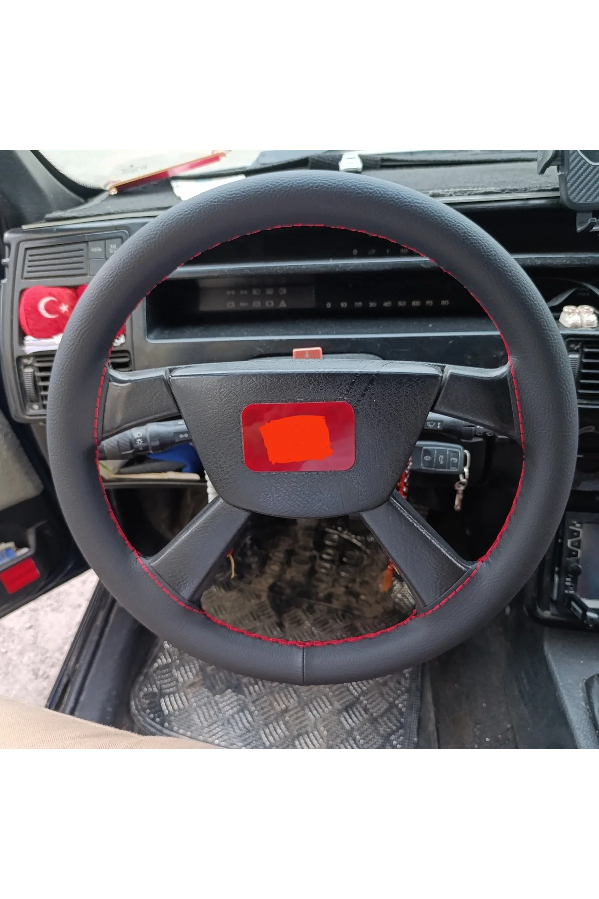 DİKİŞLİ DİREKSİYON KILIFI SİYAH DERİ KIRMIZI DİKİŞLİ FIAT TİPO İÇİN DİKİŞLİ DİREKSİYON KILIFI SİYAH DERİ KIRMIZI DİKİŞLİ FIAT TİPO İÇİN
