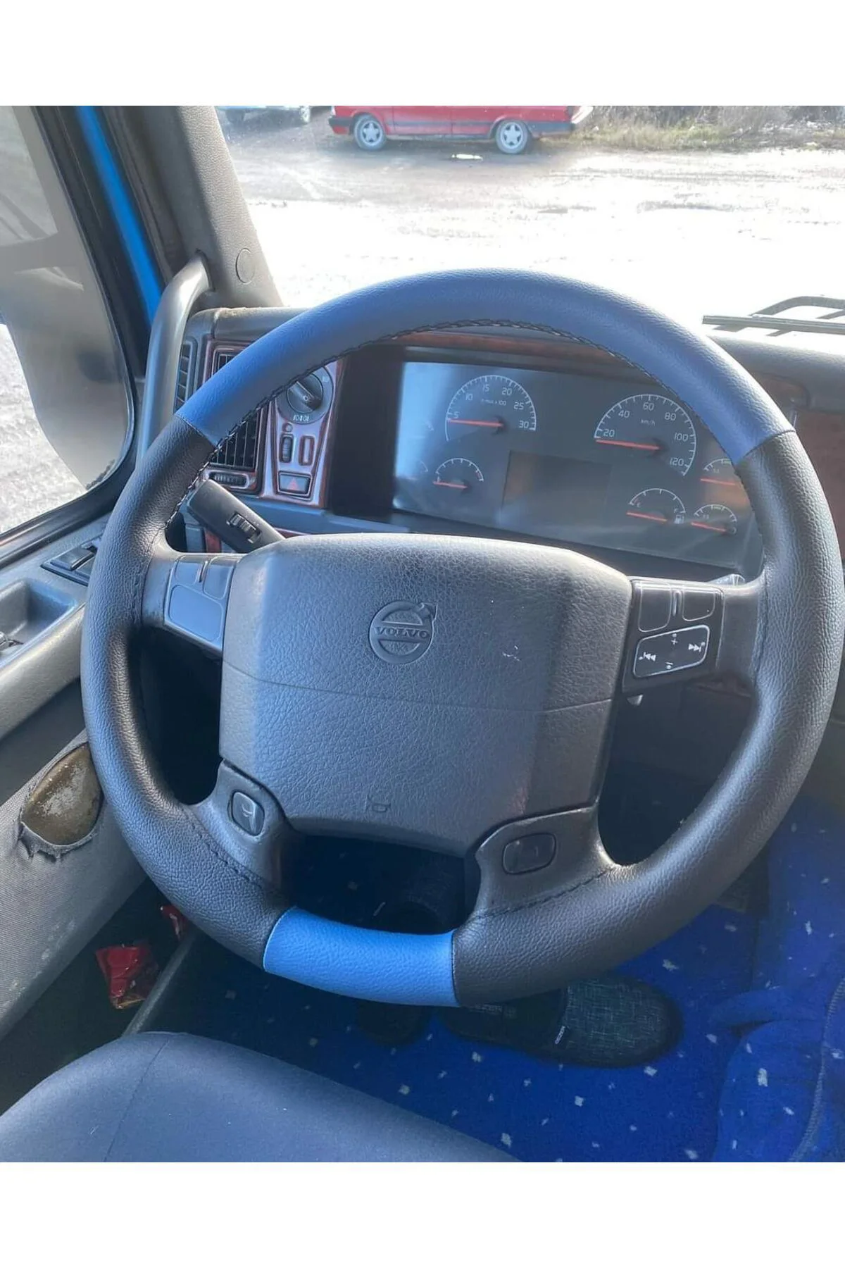 Dikişli Direksiyon Kılıfı Siyah/mavi Deri Siyah Dikişli Volvo Tır Kamyon İçin