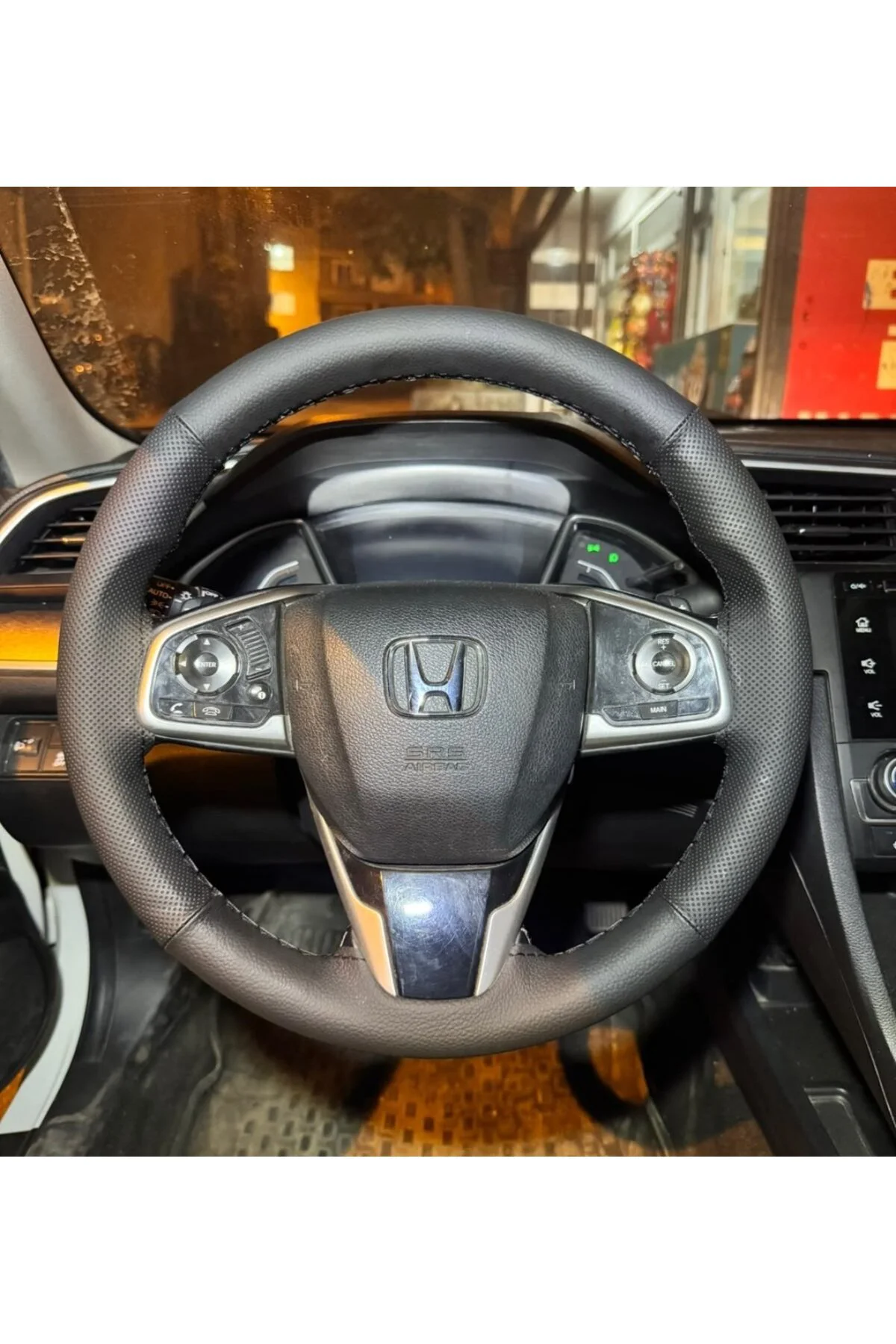DİKİŞLİ DİREKSİYON KILIFI SİYAH DERİ NOKTA DERİ SİYAH DİKİŞLİ HONDA CİVİC İÇİN