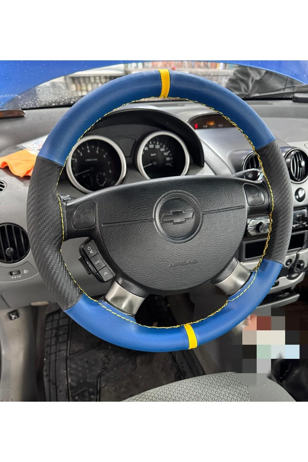 DİKİŞLİ DİREKSİYON KILIFI MAVİ DERİ KARBON DERİ SARI YÜZÜK SARI DİKİŞLİ CHEVROLET AVEO İÇİN DİKİŞLİ DİREKSİYON KILIFI MAVİ DERİ KARBON DERİ SARI YÜZÜK SARI DİKİŞLİ CHEVROLET AVEO İÇİN