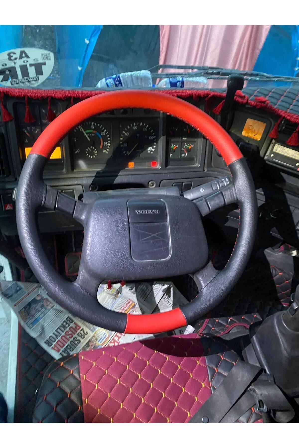 Dikişli Direksiyon Kılıfı Siyah/kırmızı Deri Siyah Dikişli Volvo 