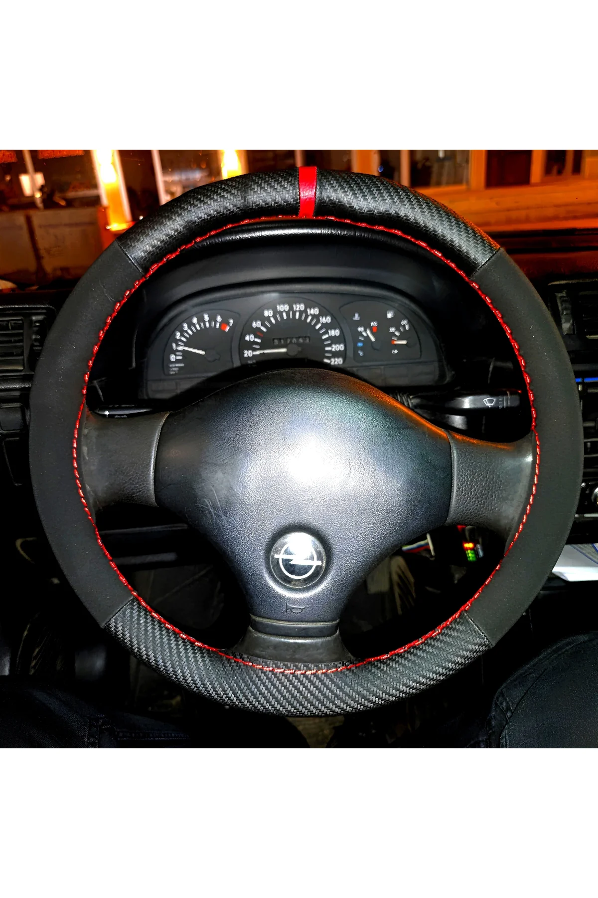DİKİŞLİ DİREKSİYON KILIFI KARBON NUBUK DERİ KIRMIZI YÜZÜK KIRMIZI DİKİŞLİ OPEL VECTRA A İÇİN