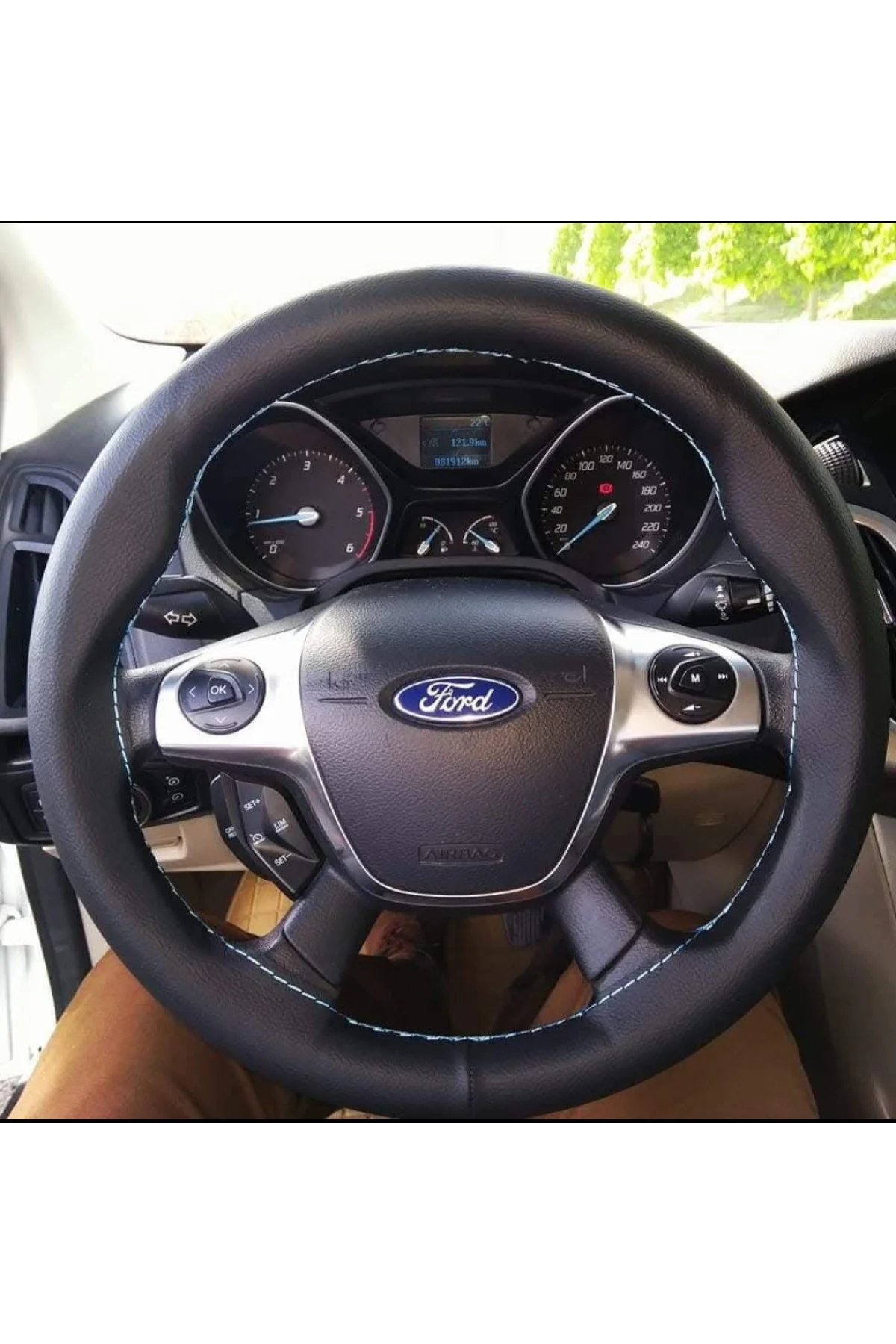 DİKİŞLİ DİREKSİYON KILIFI SİYAH DERİ AÇIK MAVİ DİKİŞLİ FORD FOCUS 2012-13-14 İÇİN