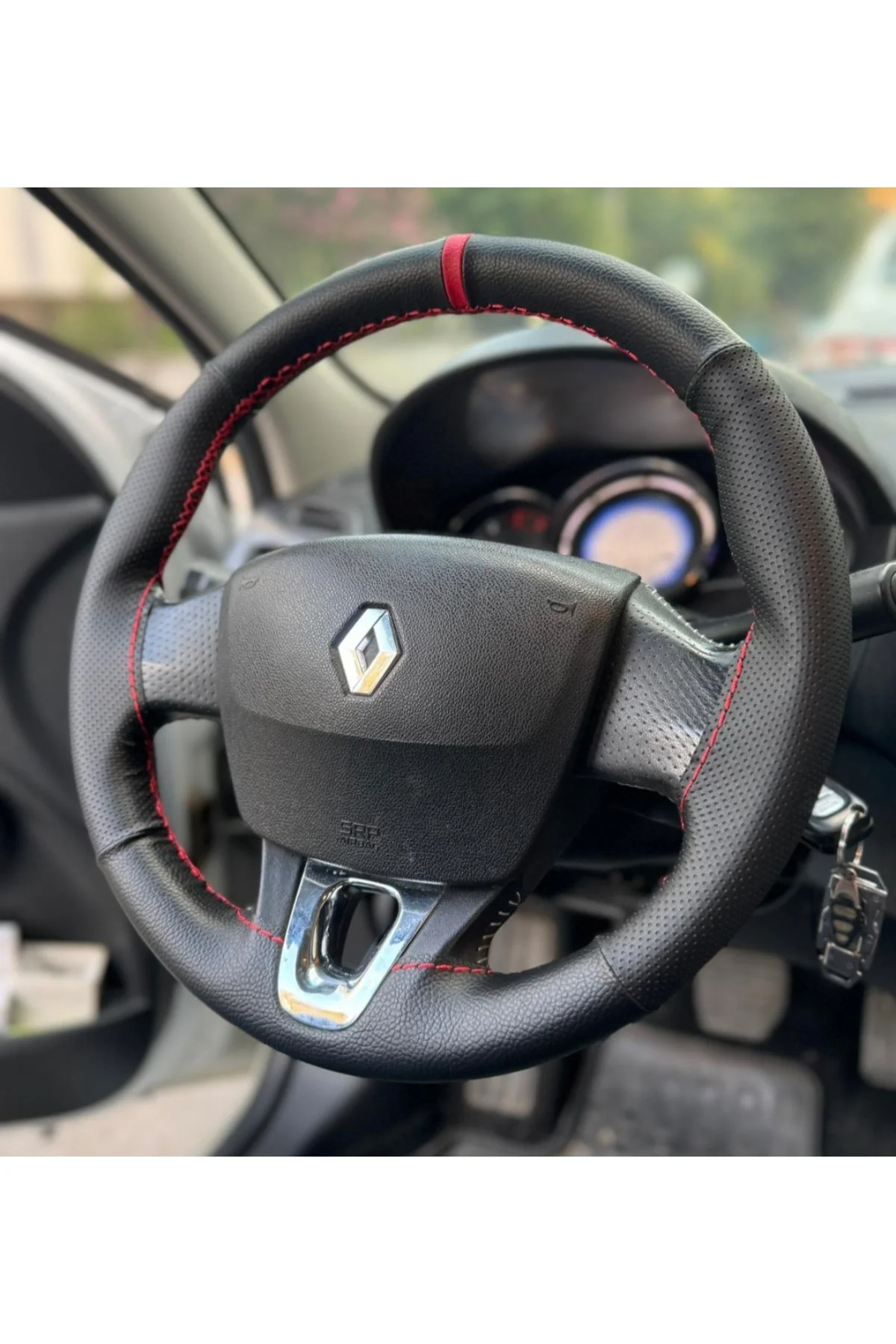 DİKİŞLİ DİREKSİYON KILIFI SİYAH DERİ NOKTALI DERİ KIRMIZI YÜZÜK KIRMIZI DİKİŞLİ R. FLUENCE İÇİN