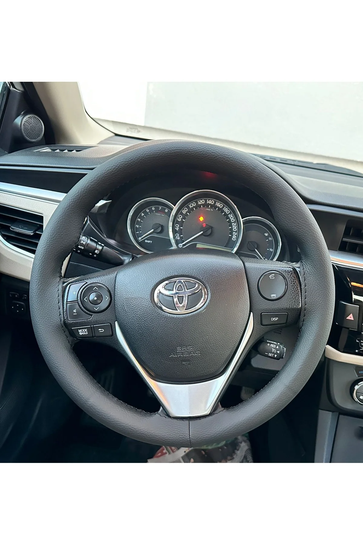 DİKİŞLİ DİREKSİYON KILIFI SİYAH DERİ SİYAH DİKİŞLİ TOYOTA COROLLA