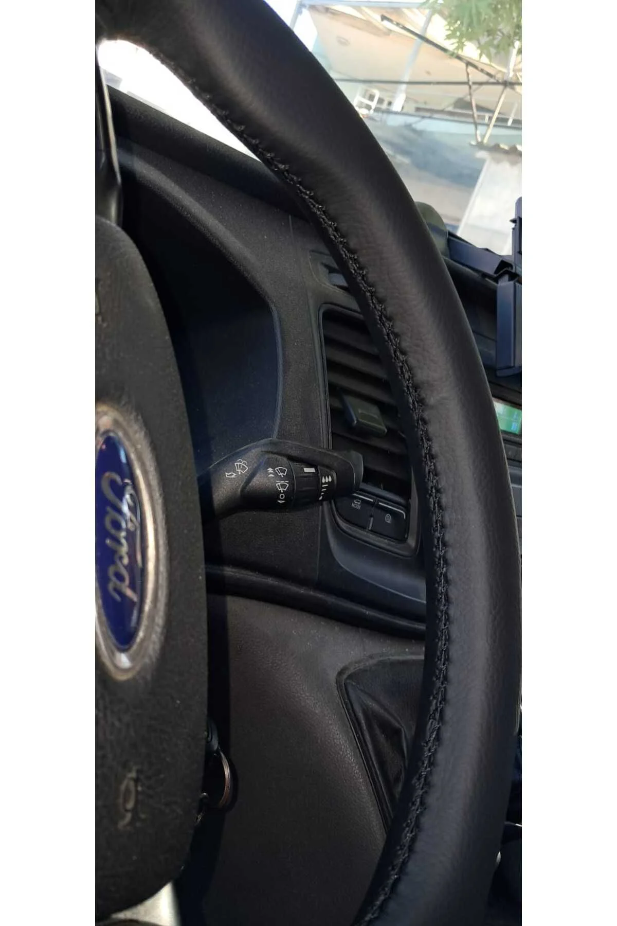 Dikişli Direksiyon Kılıfı Siyah Deri/dikişli Ford Transit Için