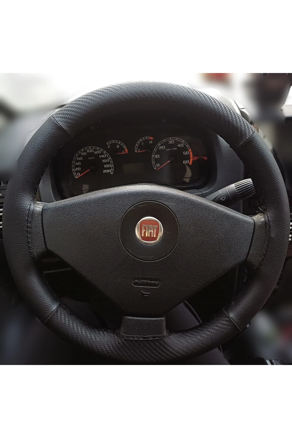 DİKİŞLİ DİREKSİYON KILIFI SİYAH DERİ KARBON DERİ SİYAH DİKİŞLİ FIAT ALBEA İÇİN