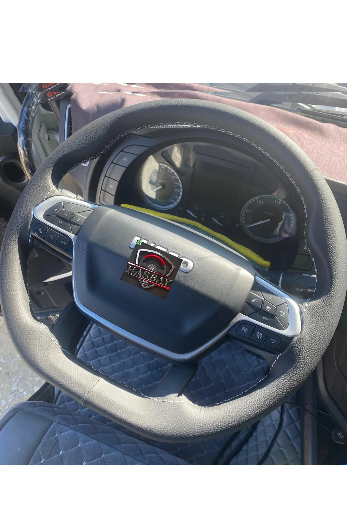 DİKİŞLİ DİREKSİYON KILIFI SİYAH DERİ GRİ DİKİŞLİ IVECO S WAY TIR KAMYON İÇİN
