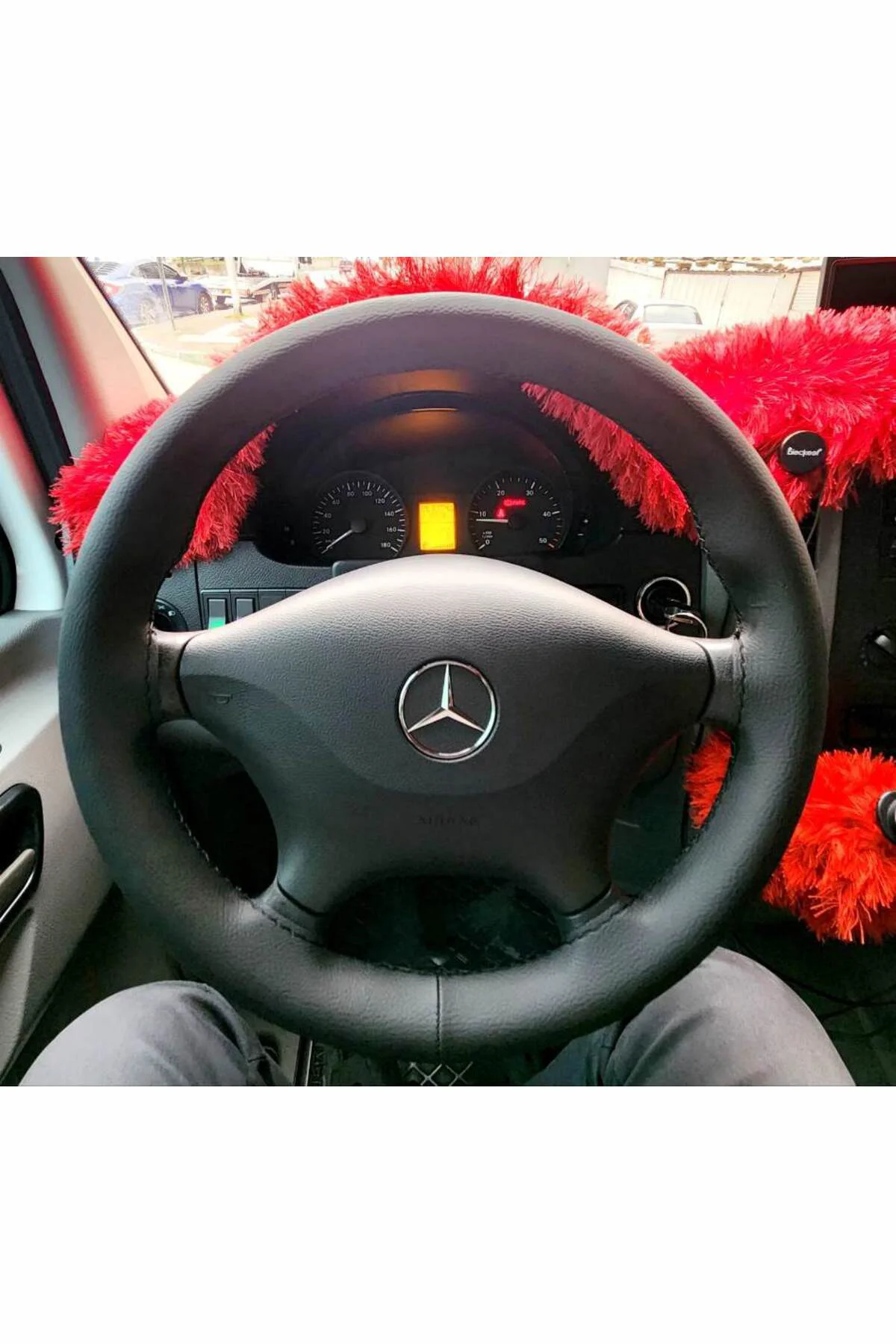 DİKİŞLİ DİREKSİYON KILIFI SİYAH DERİ SİYAH DİKİŞLİ MERCEDES SPRİNTER 2015 SONRASI İÇİN